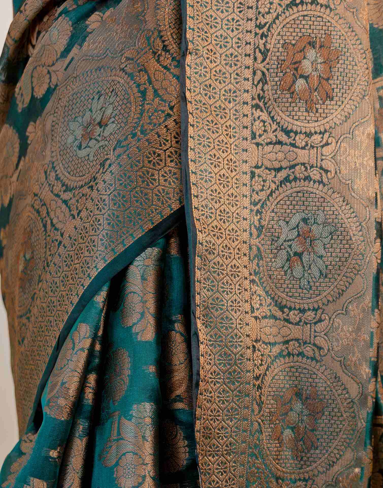 Rama Green Silk Woven Banarasi Saree - Image 10