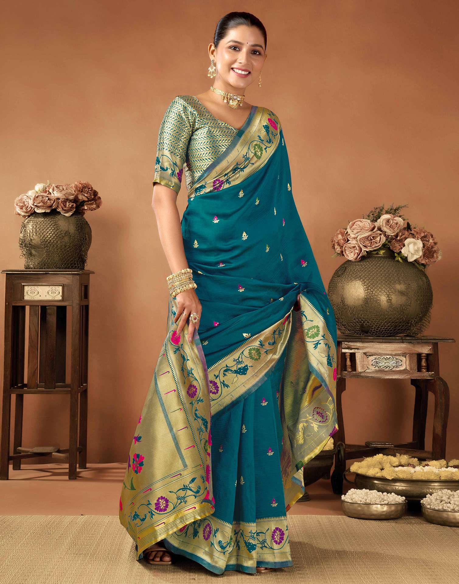 Rama Green Silk Woven Paithani Saree - Image 5
