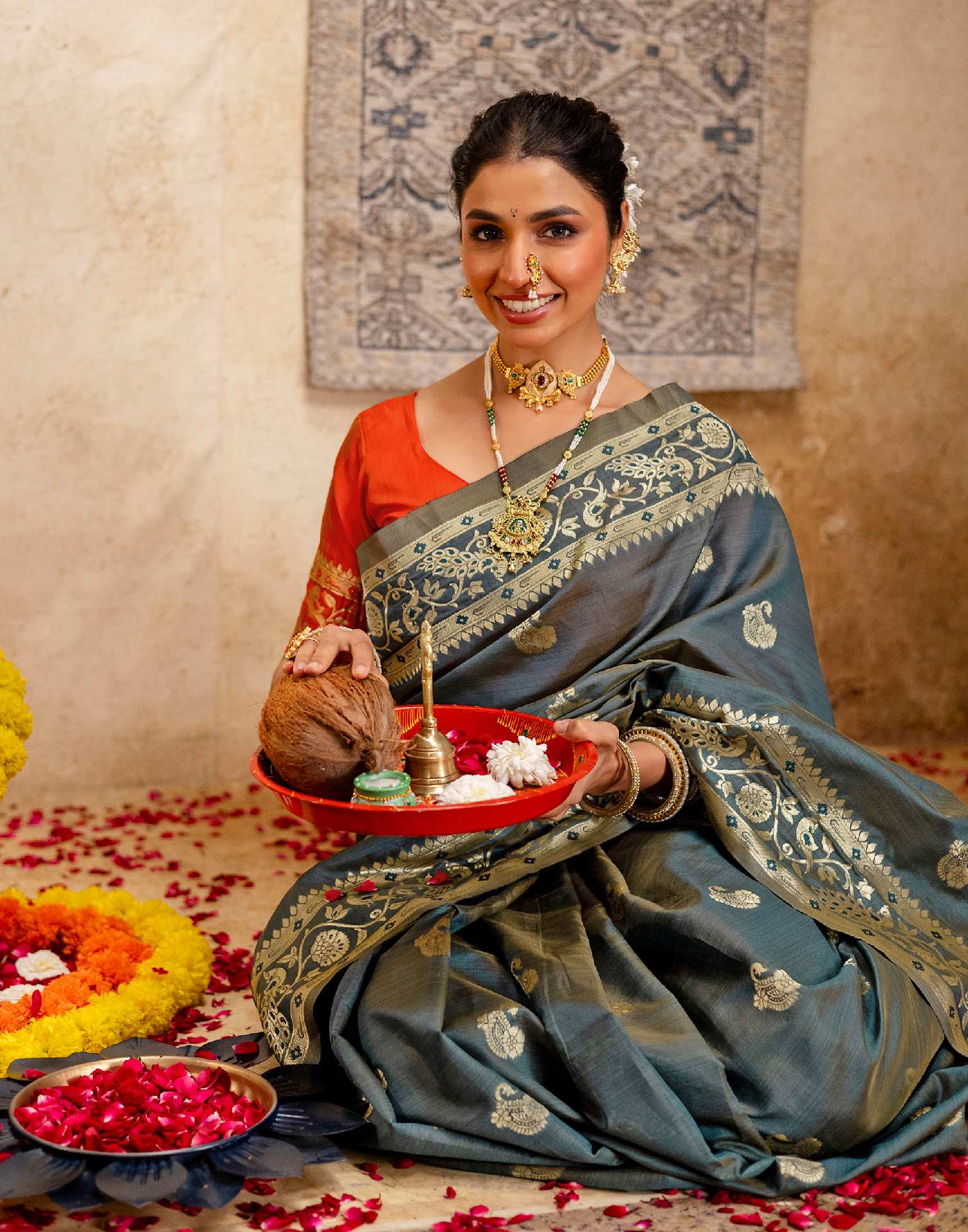 Rama Green Silk Woven Paithani Saree - Image 2