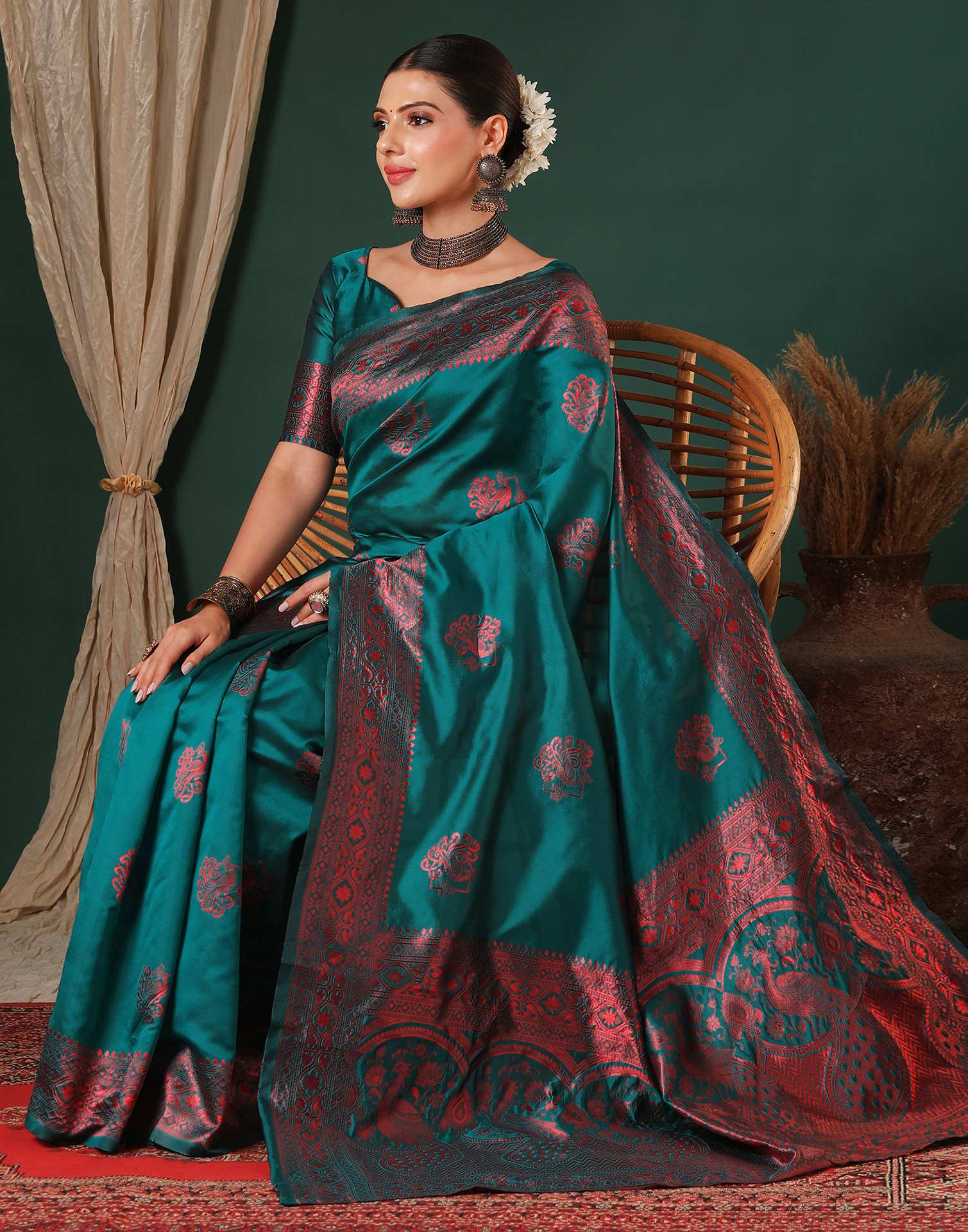 Rama Green Silk Woven Banarasi Saree - Image 4