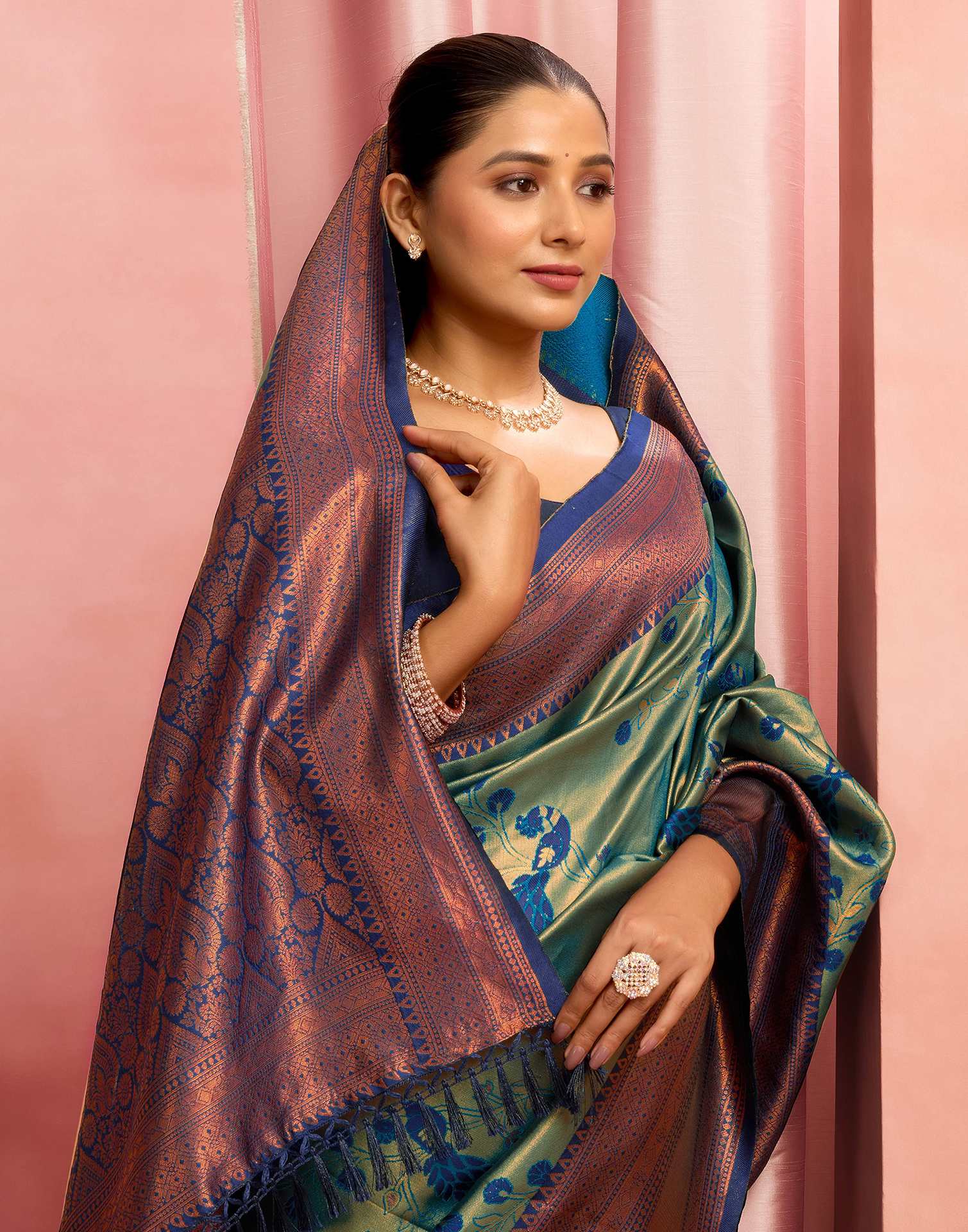 Rama Green Silk Woven Kanjivaram Saree - Image 2