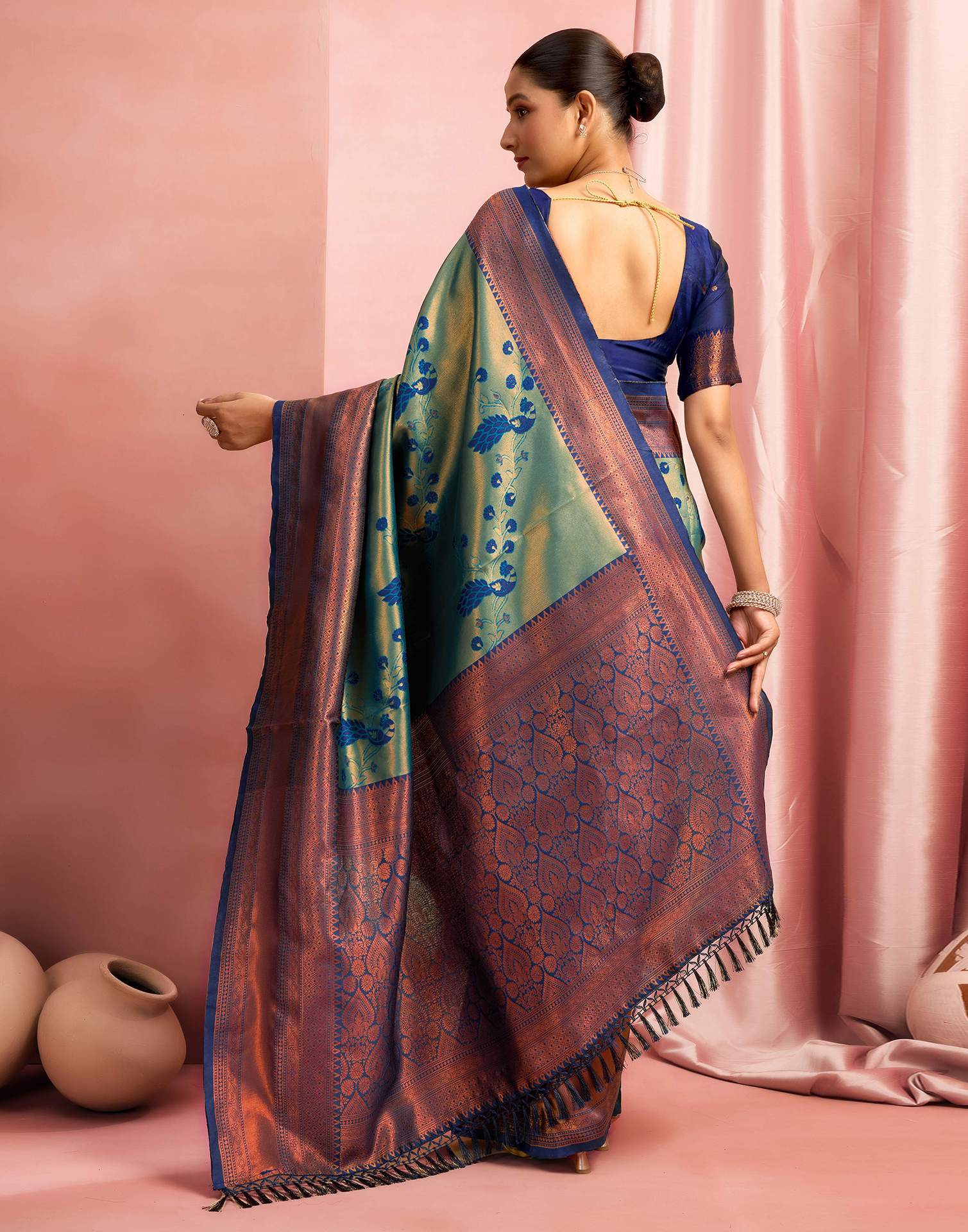 Rama Green Silk Woven Kanjivaram Saree - Image 5