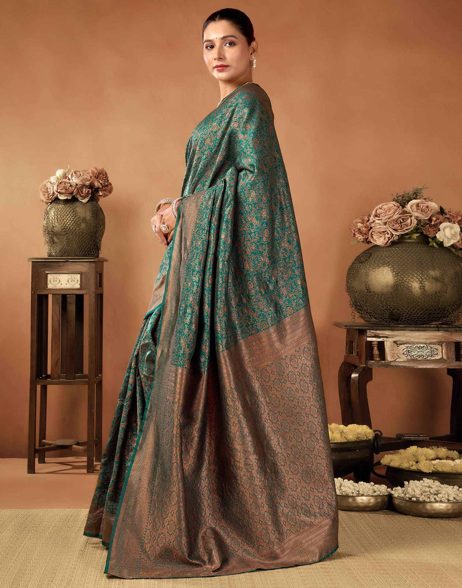 Rama Green Silk Woven Saree - Image 4