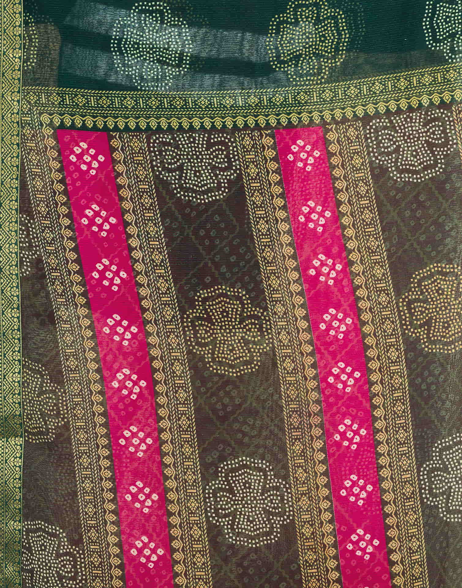 Rani Pink Chiffon Printed Bandhani Saree - Image 7
