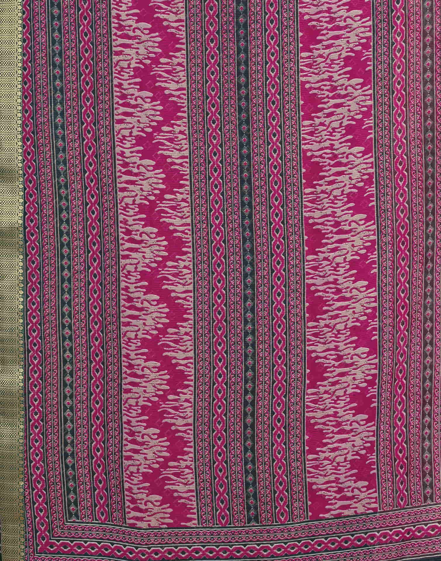 Rani Pink Chiffon Printed Saree - Image 5