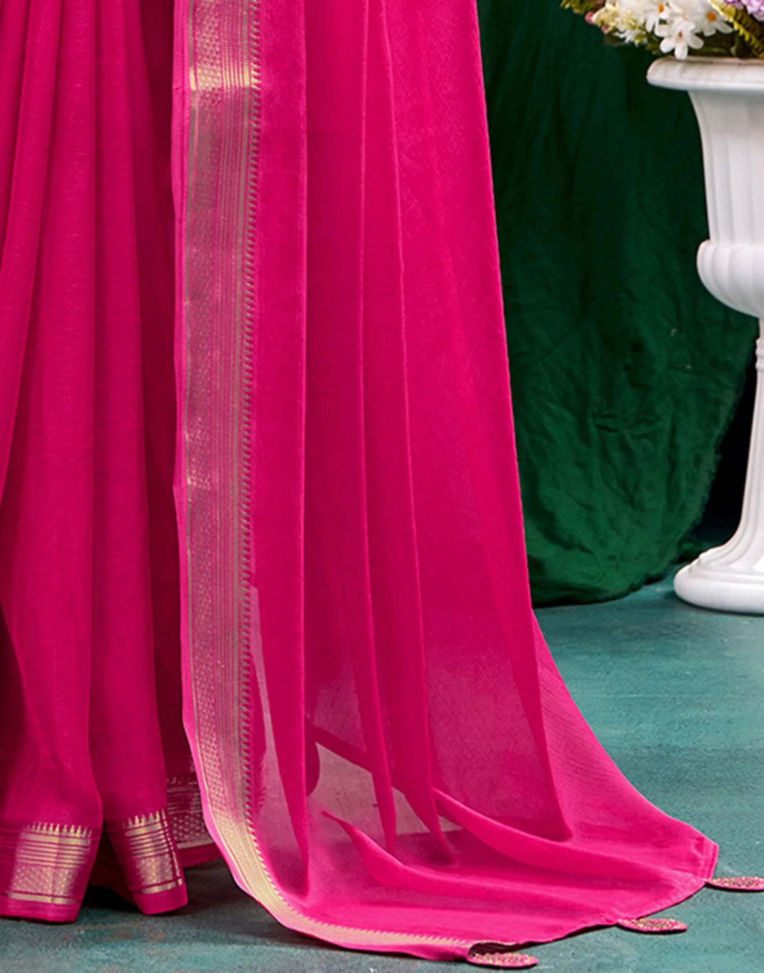 Rani Pink Chiffon Woven Border Saree - Image 6