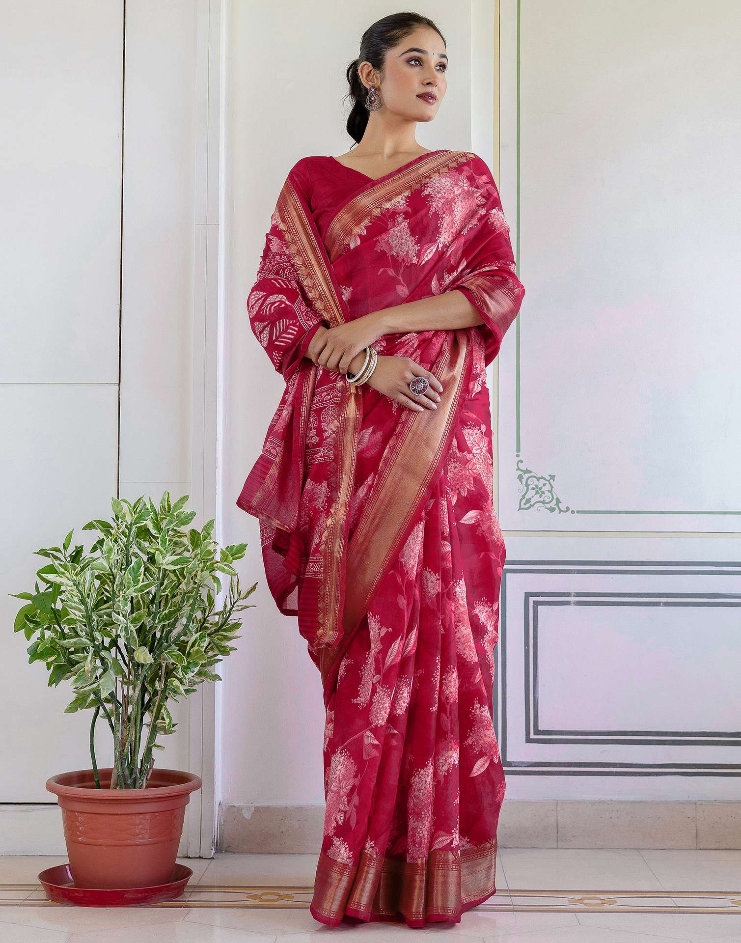 Rani Pink Cotton Blend Floral Printed Saree - Image 5
