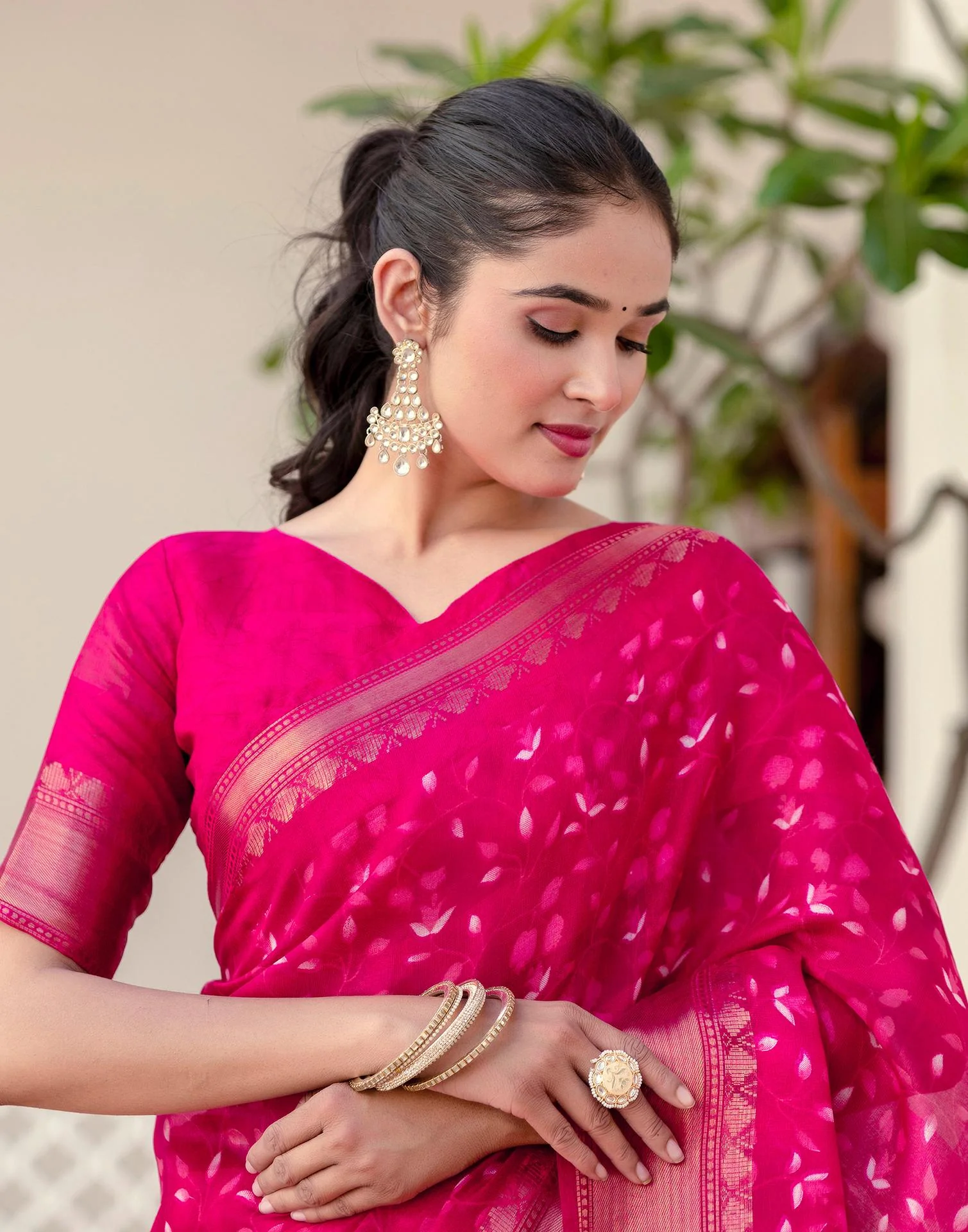 Rani Pink Cotton Blend Printed Saree - Image 4