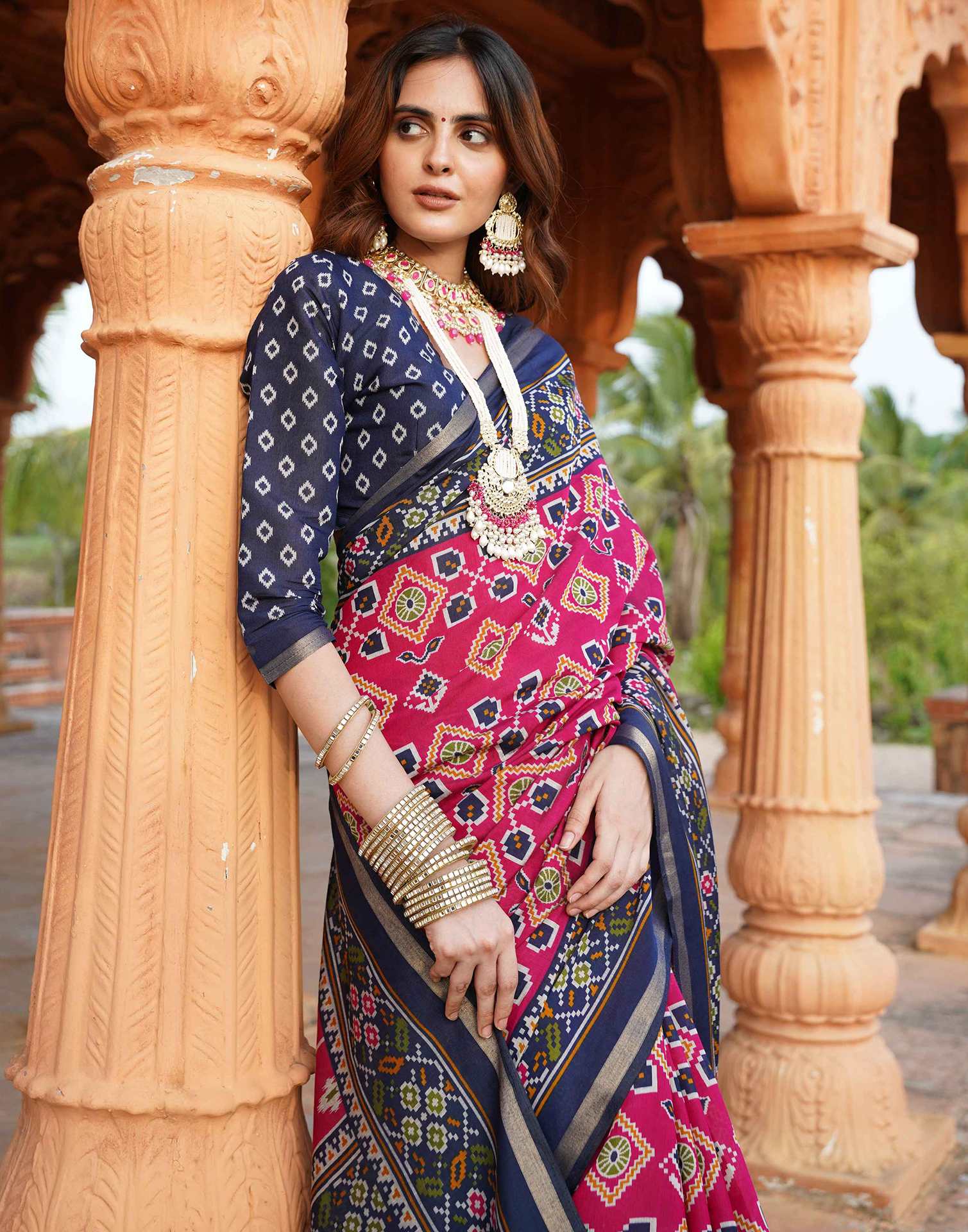 Rani Pink Cotton Printed Patola Saree - Image 2