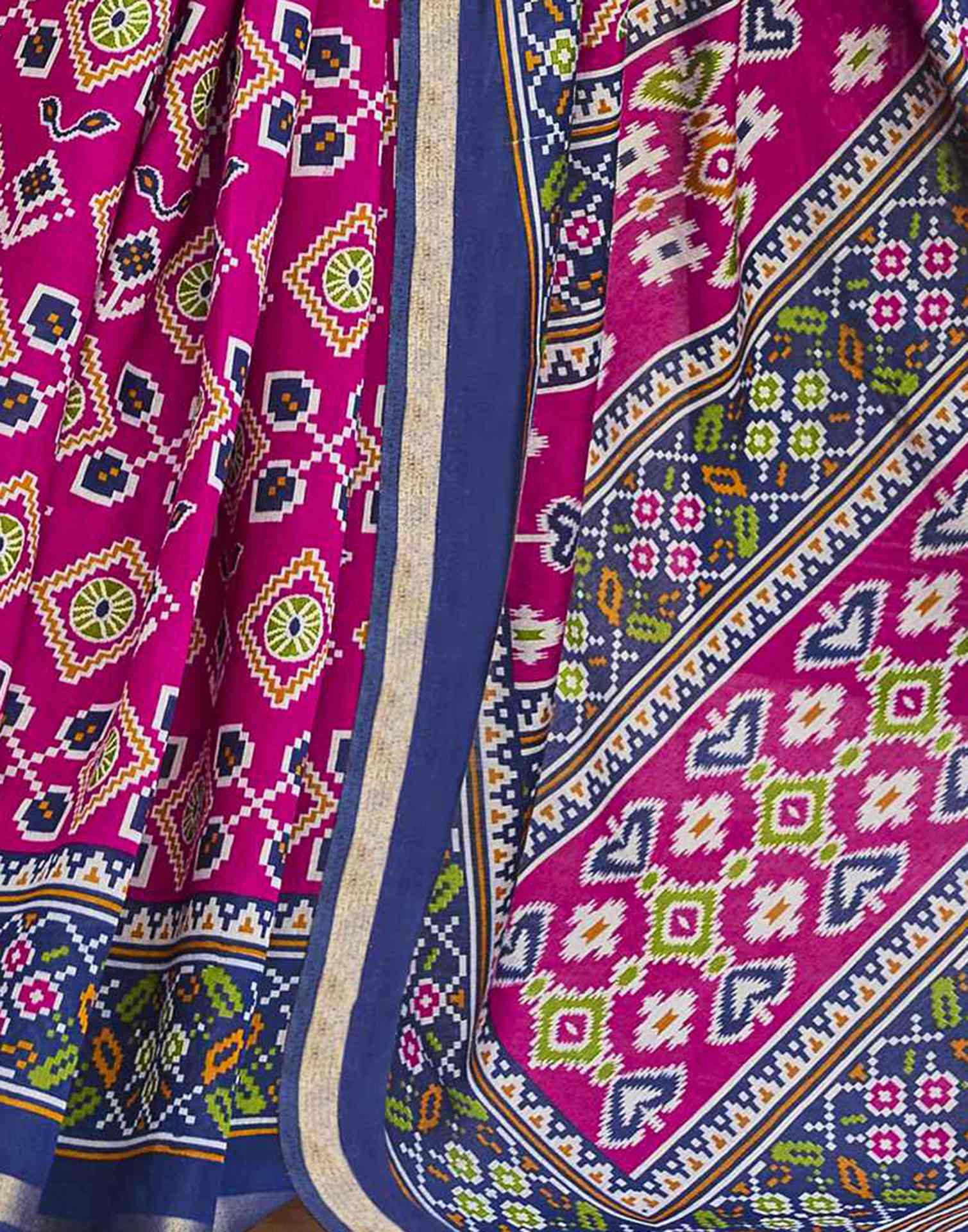 Rani Pink Cotton Printed Patola Saree - Image 5
