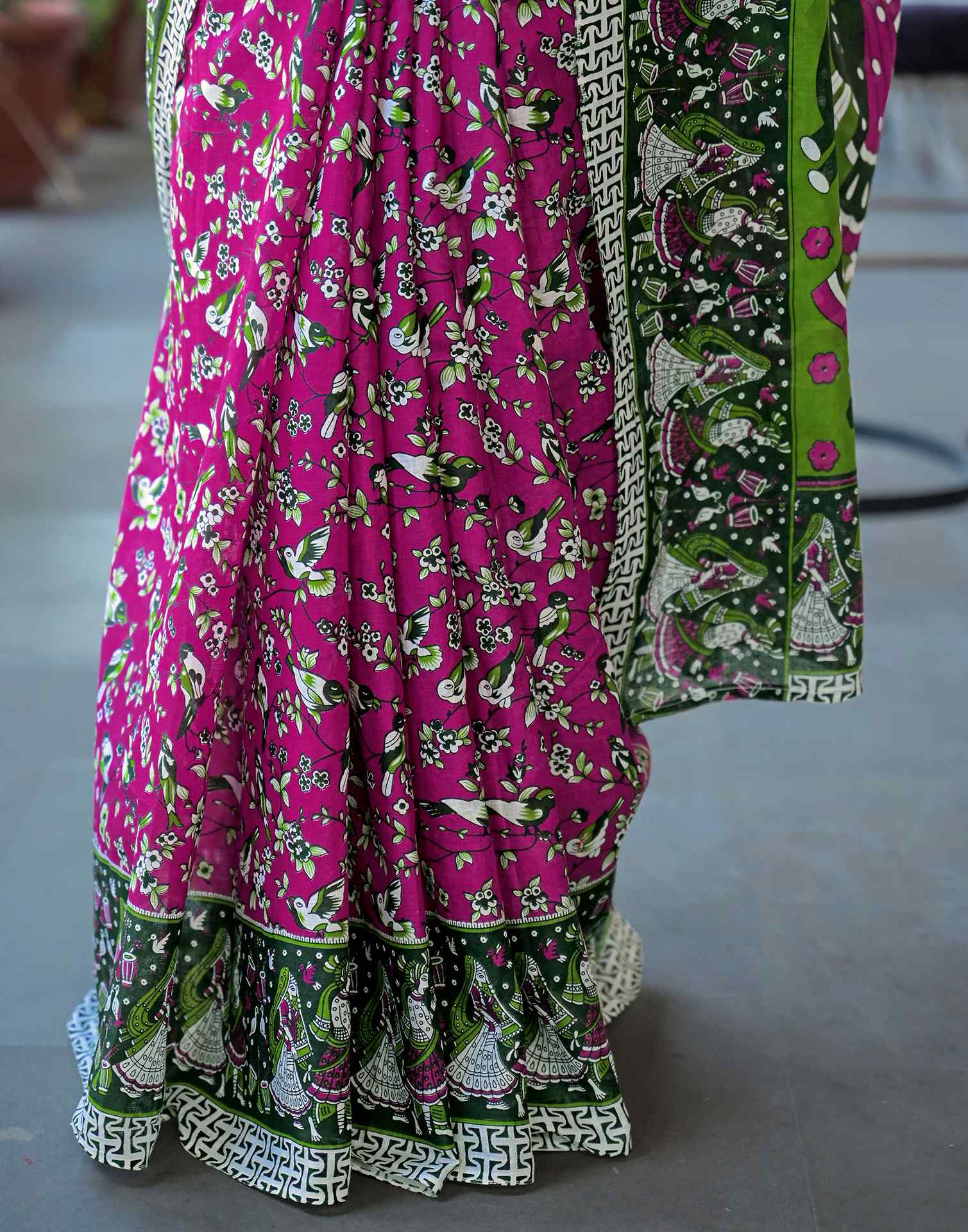 Rani Pink Cotton Printed Saree - Image 9
