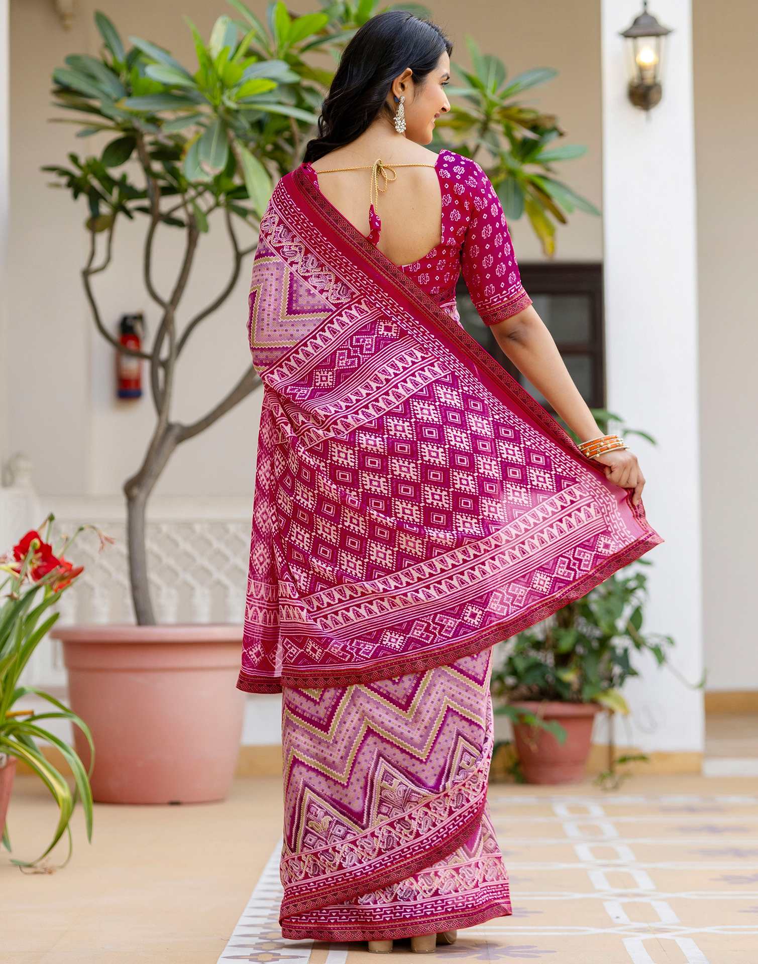 Rani Pink Georgette Ikkat Printed Lace Saree - Image 7