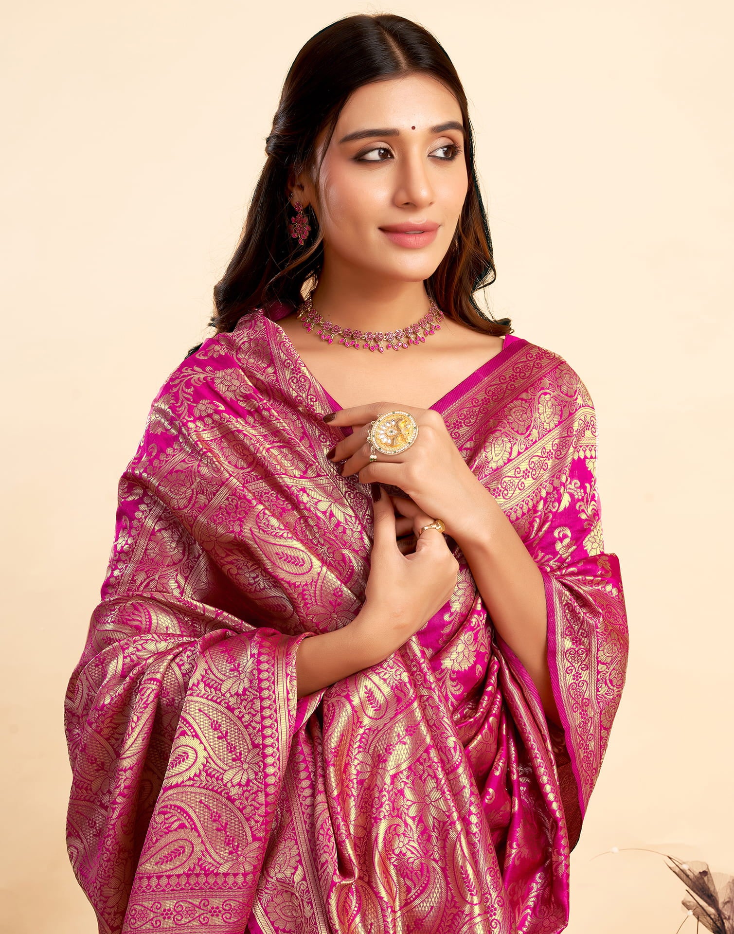 Rani Pink Silk Woven Banarasi Saree - Image 5