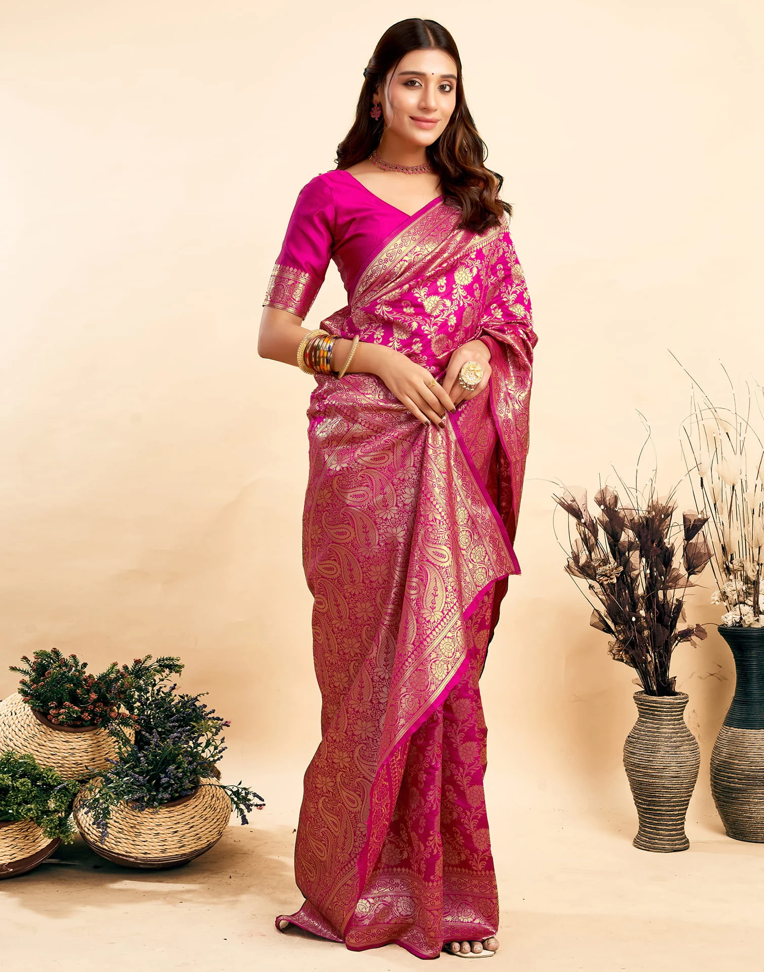 Rani Pink Silk Woven Banarasi Saree - Image 7
