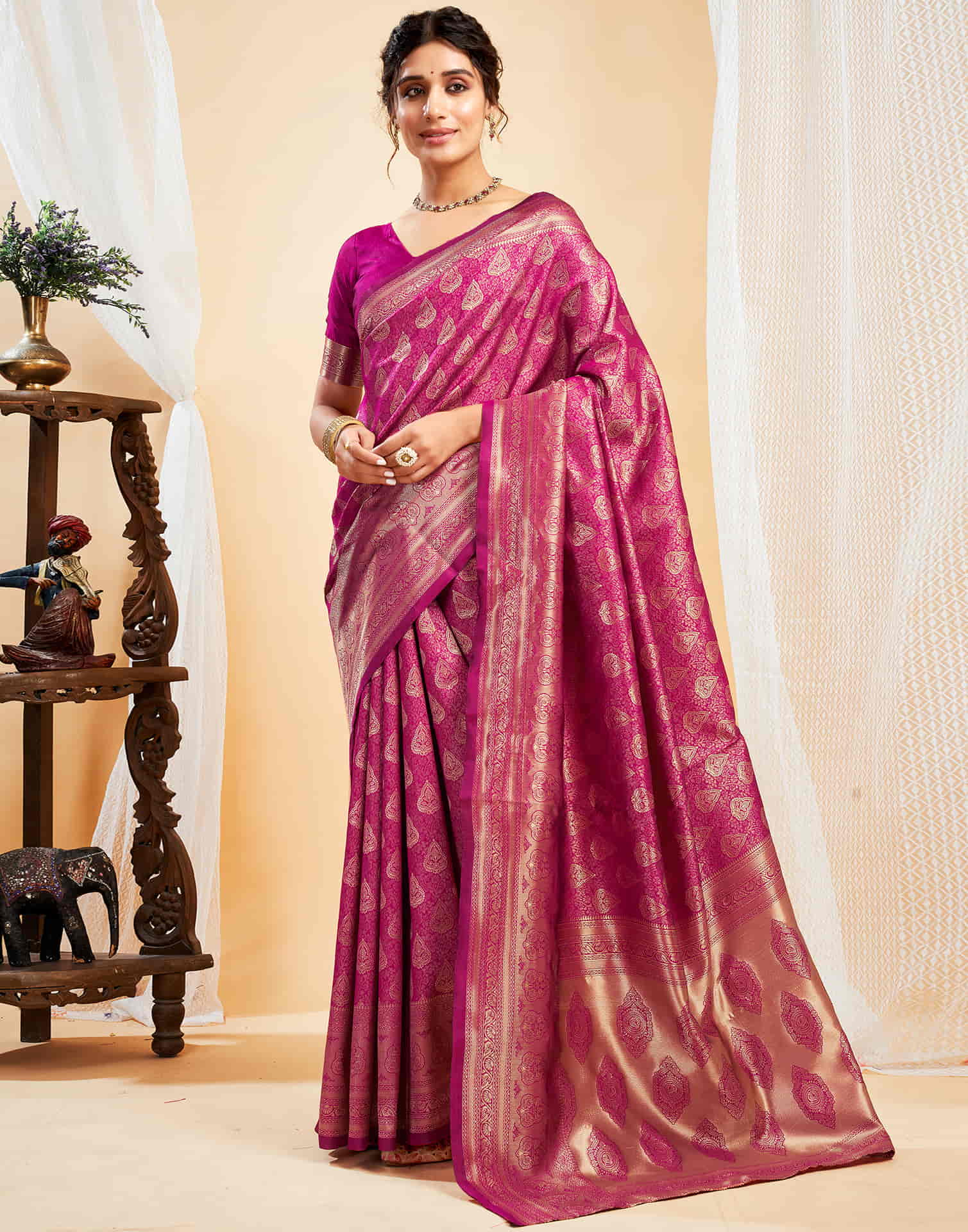 Pink Silk Blend Woven Banarasi Saree - Image 6