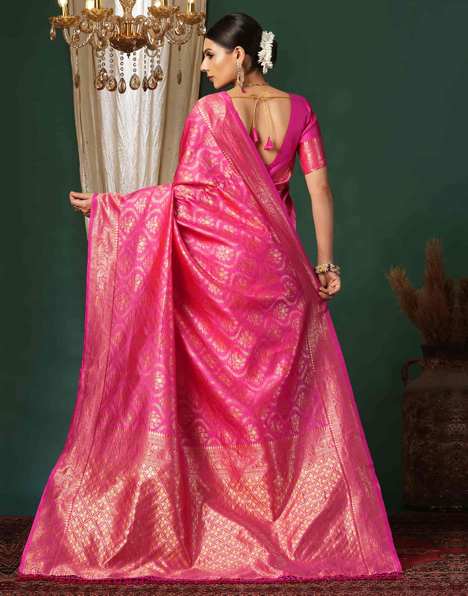 Pink Silk Blend Woven Banarasi Saree - Image 5
