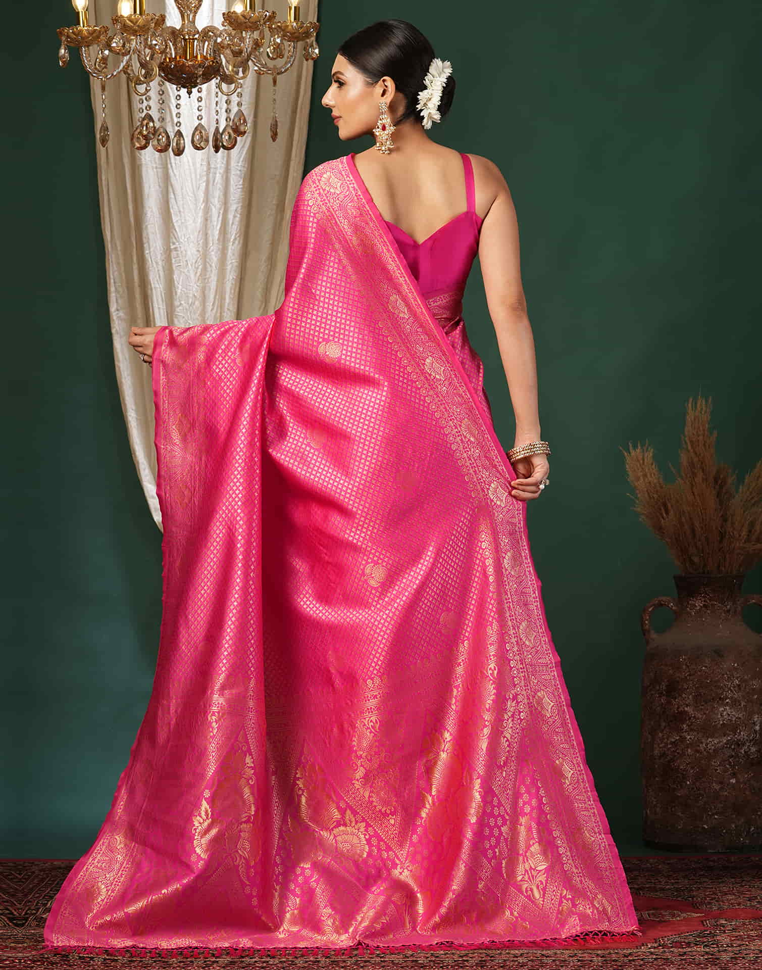Pink Silk Woven Banarasi Saree - Image 5