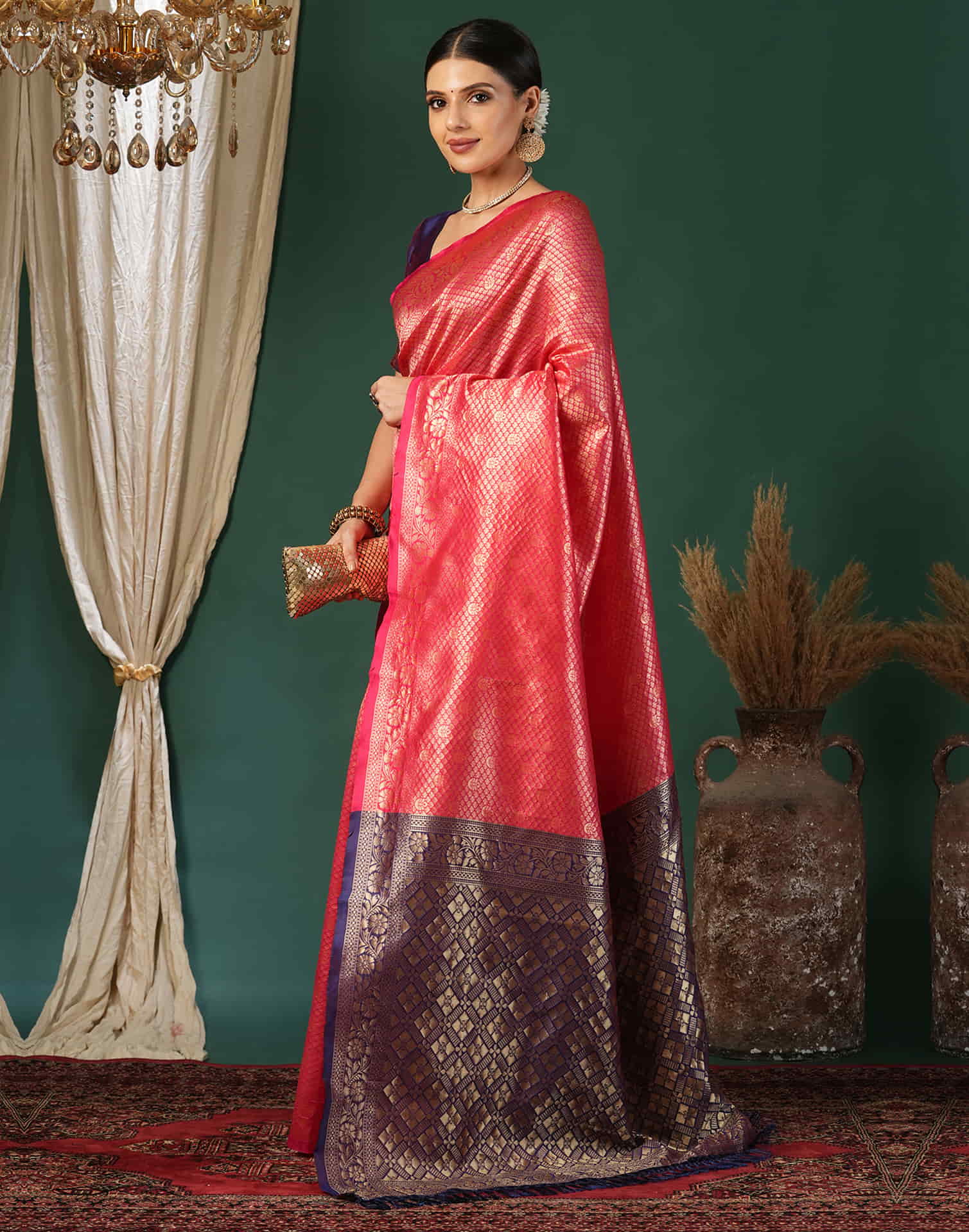 Rani Pink Silk Woven Banarasi Saree - Image 4