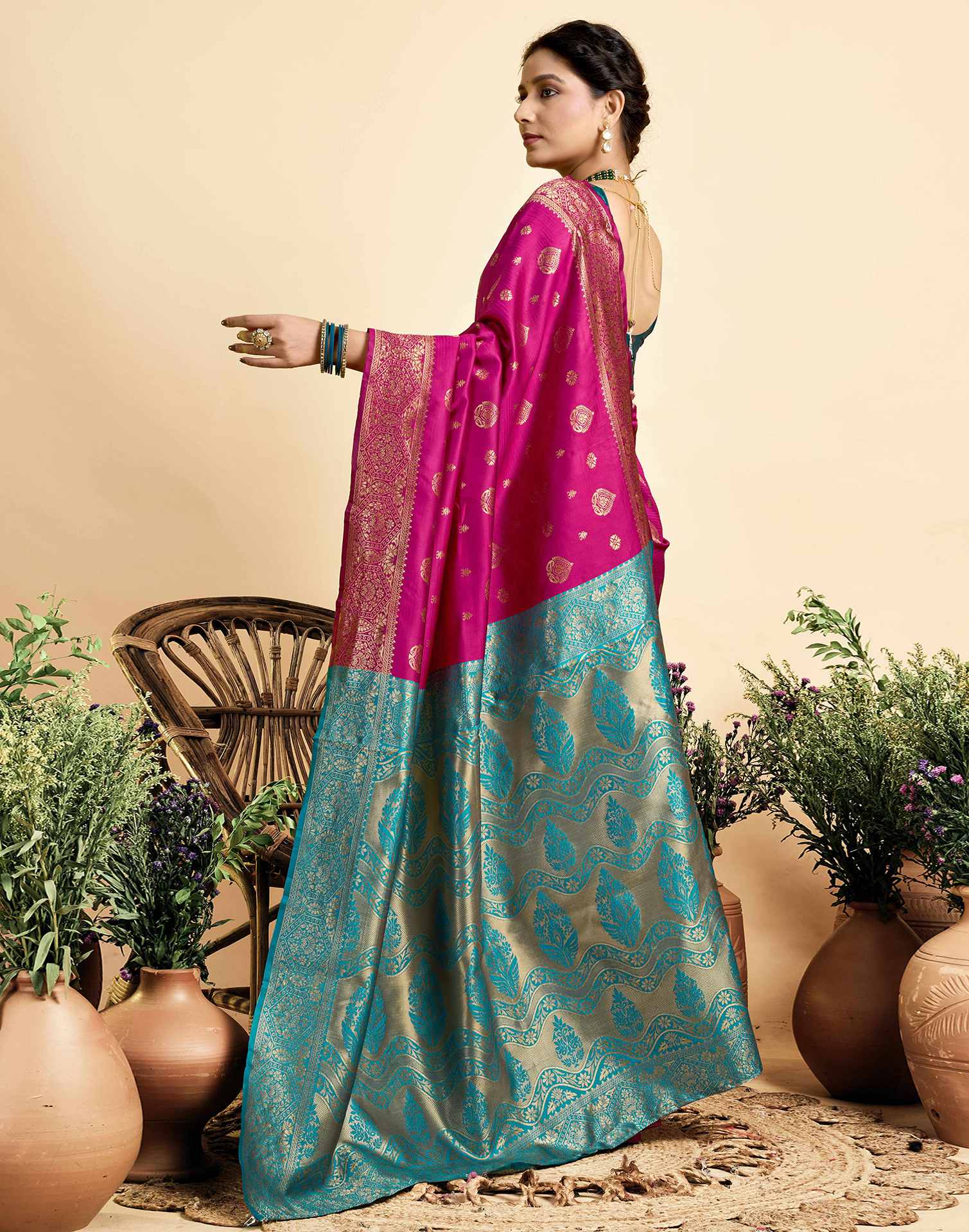 Rani Pink Silk Woven Banarasi Saree - Image 6