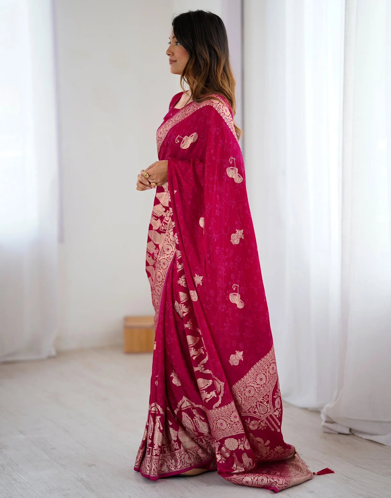 Rani Pink Silk Woven Banarasi Saree - Image 5