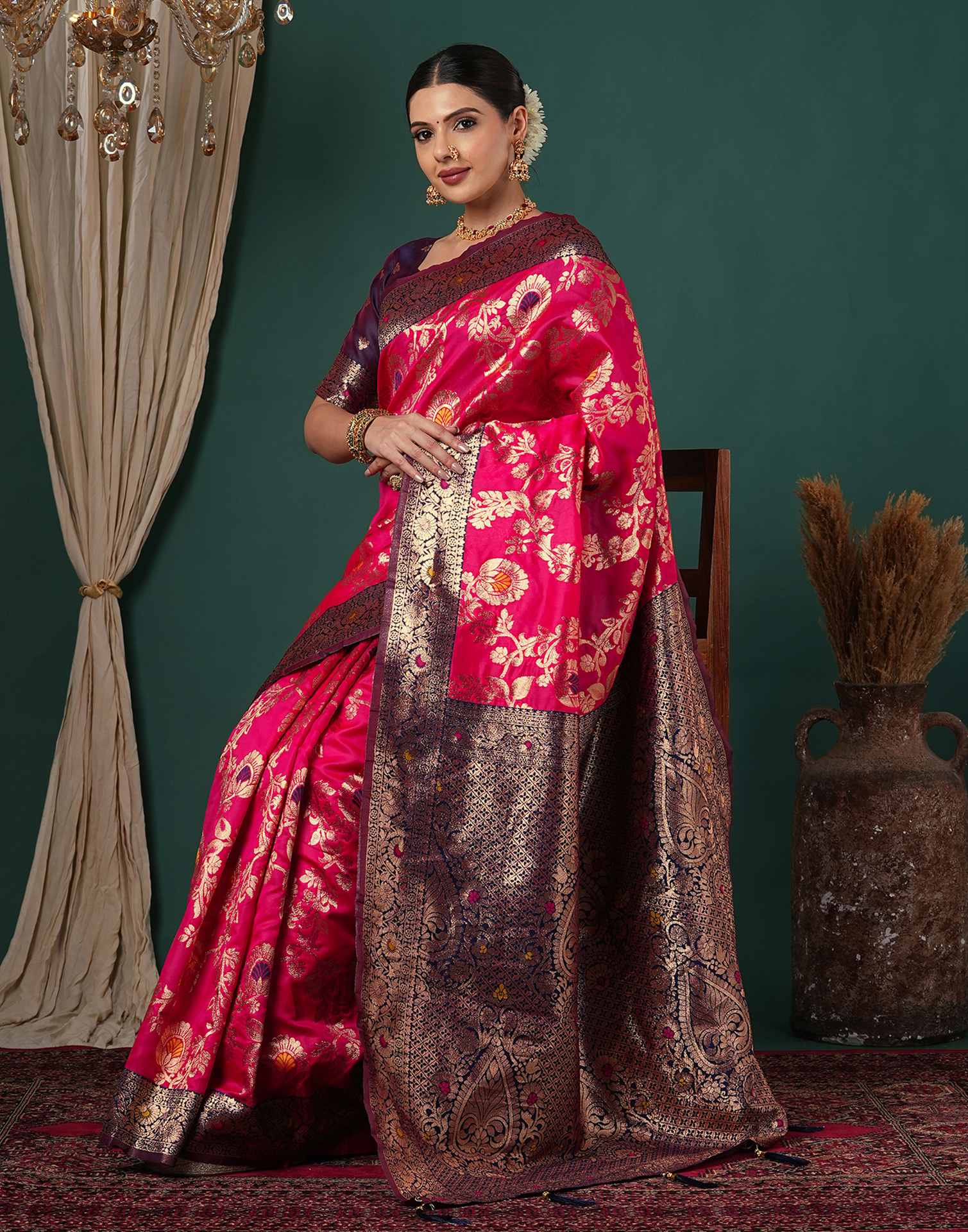 Rani Pink Silk Woven Banarasi Saree - Image 5