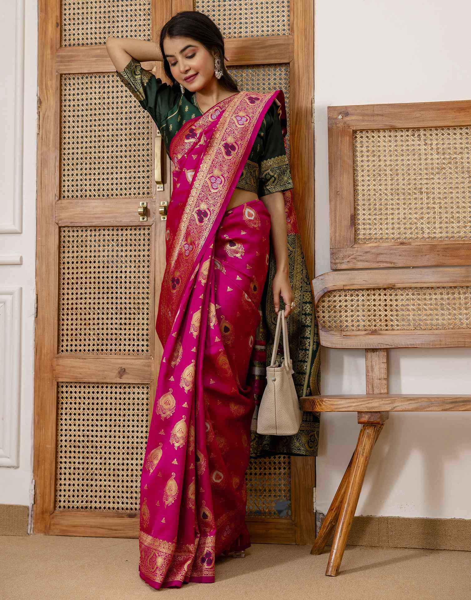 Rani Pink Silk Woven Banarasi Saree - Image 12