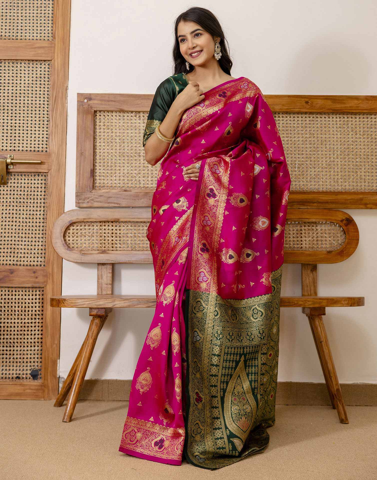 Rani Pink Silk Woven Banarasi Saree - Image 7