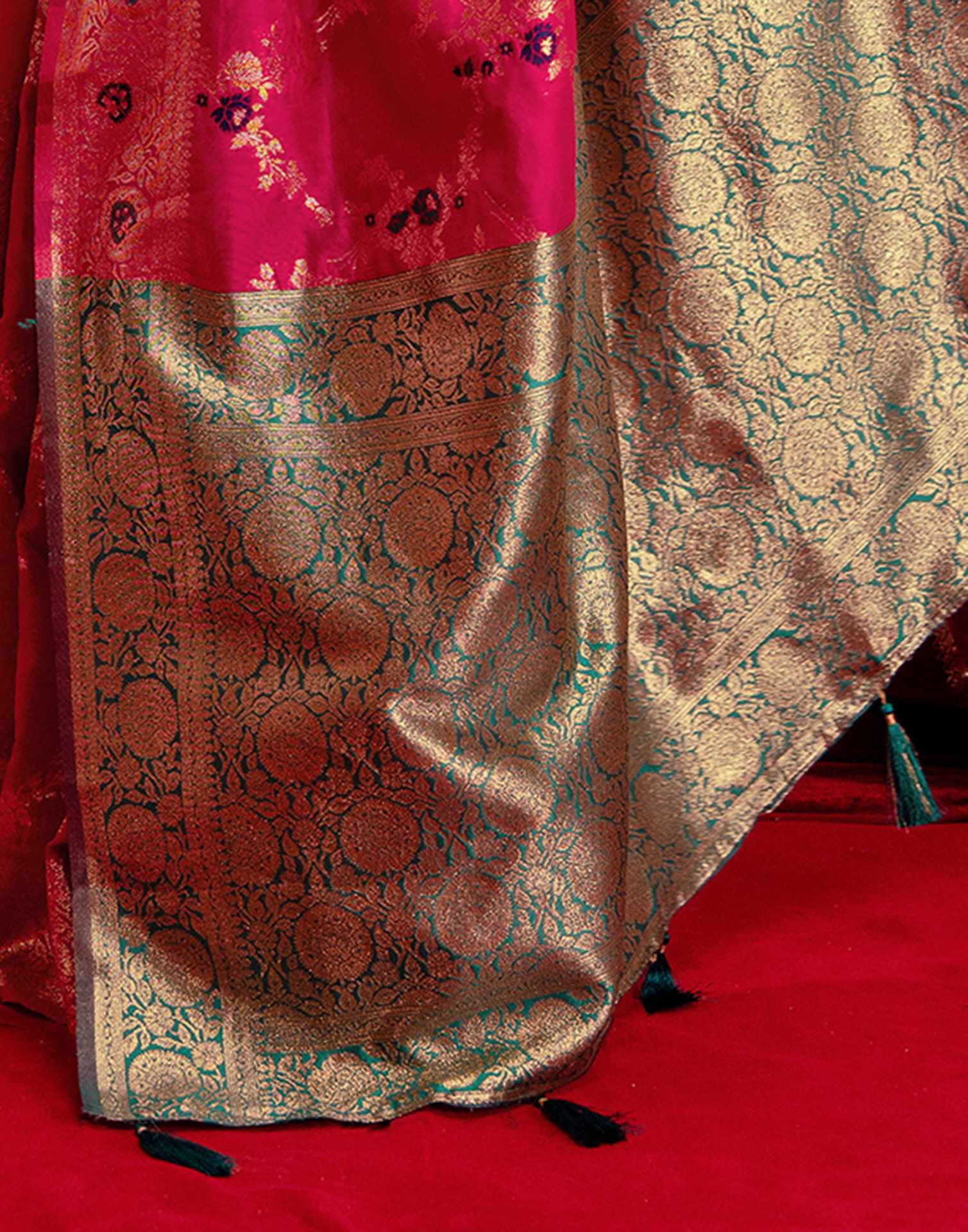 Rani Pink Silk Woven Banarasi Saree - Image 11