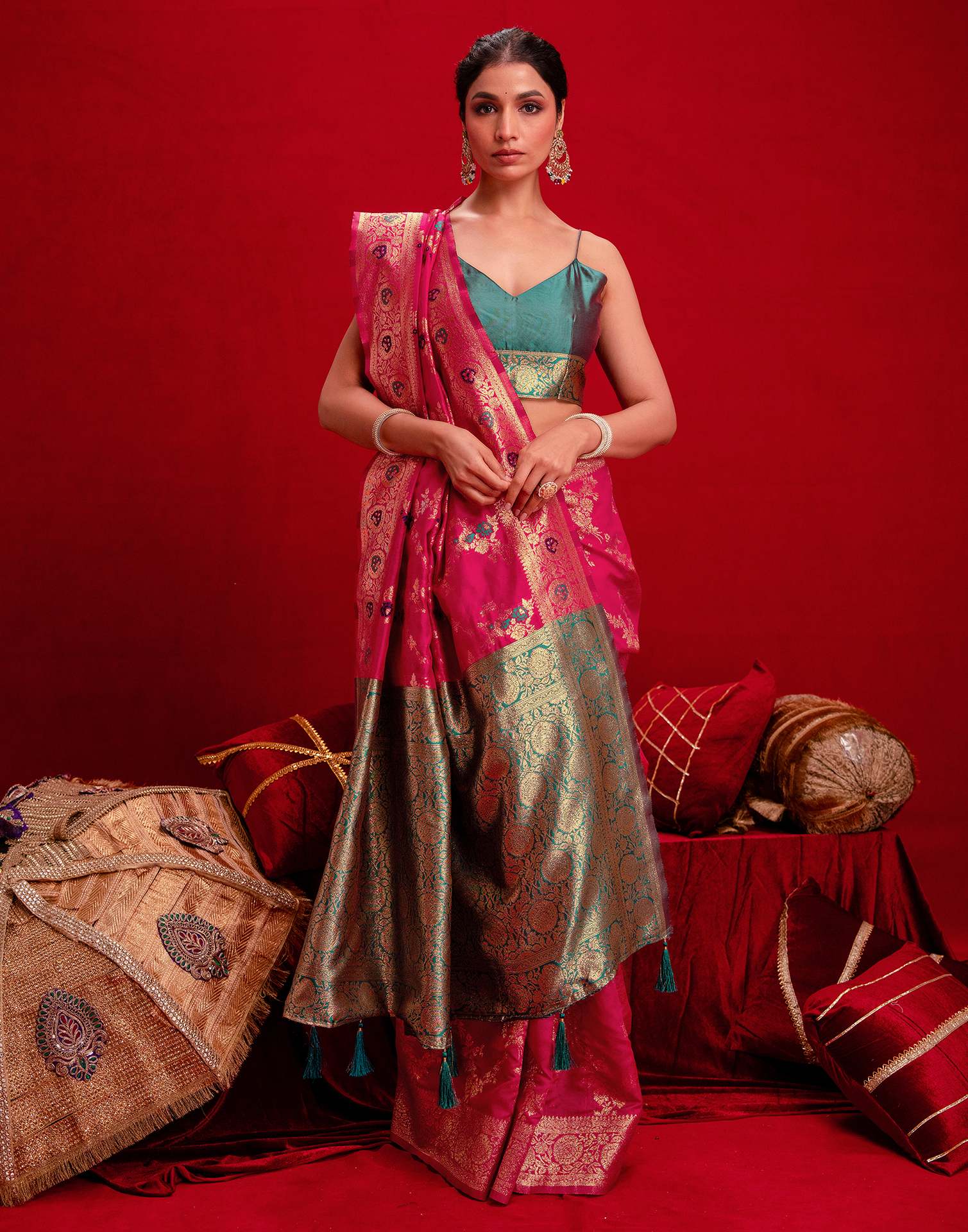 Rani Pink Silk Woven Banarasi Saree - Image 5