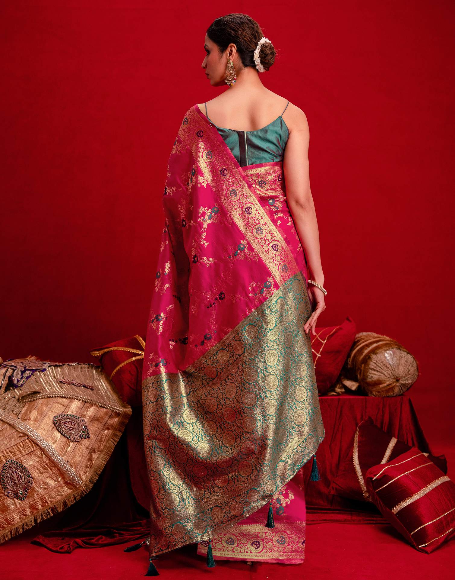 Rani Pink Silk Woven Banarasi Saree - Image 6