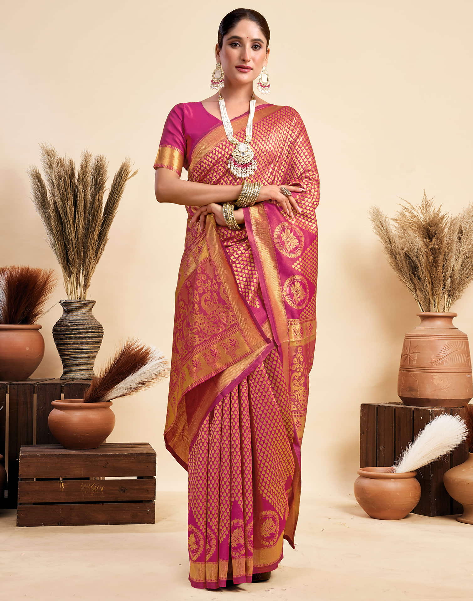 Rani Pink Silk Woven Kanjivaram Saree - Image 6