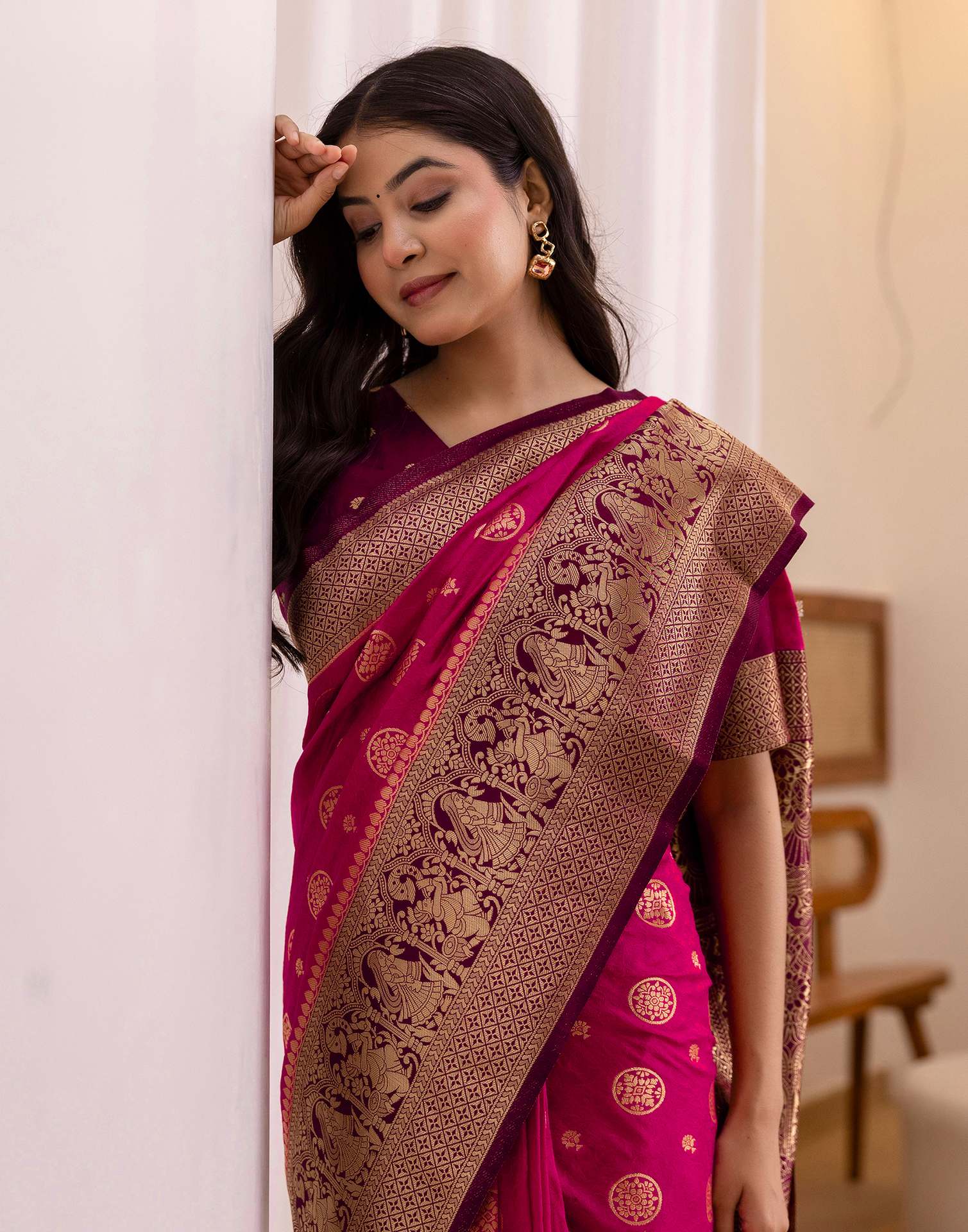 Rani Pink Silk Woven Kanjivaram Saree - Image 2