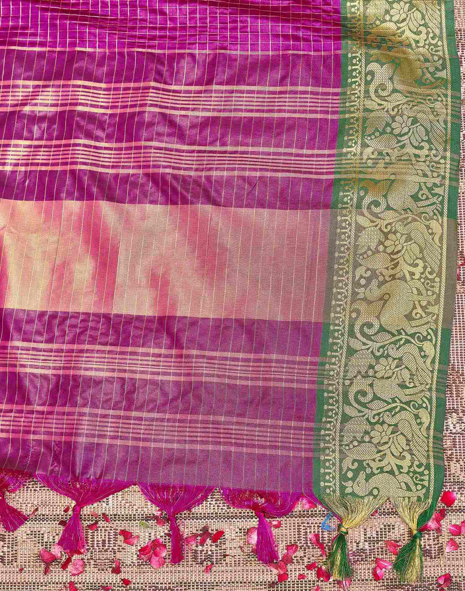 Rani Pink Silk Woven Kanjivaram Saree - Image 8