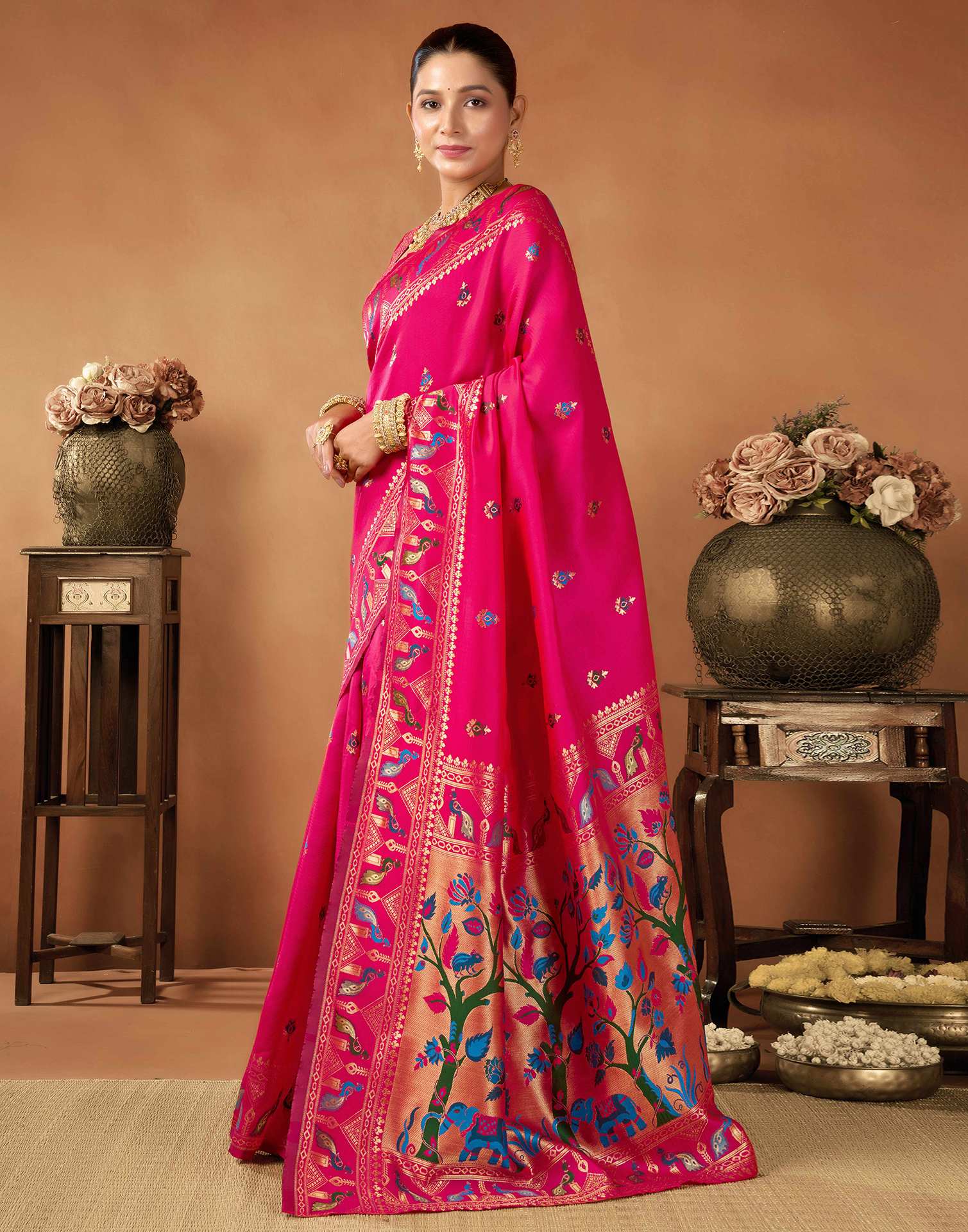 Rani Pink Silk Woven Paithani Saree - Image 4