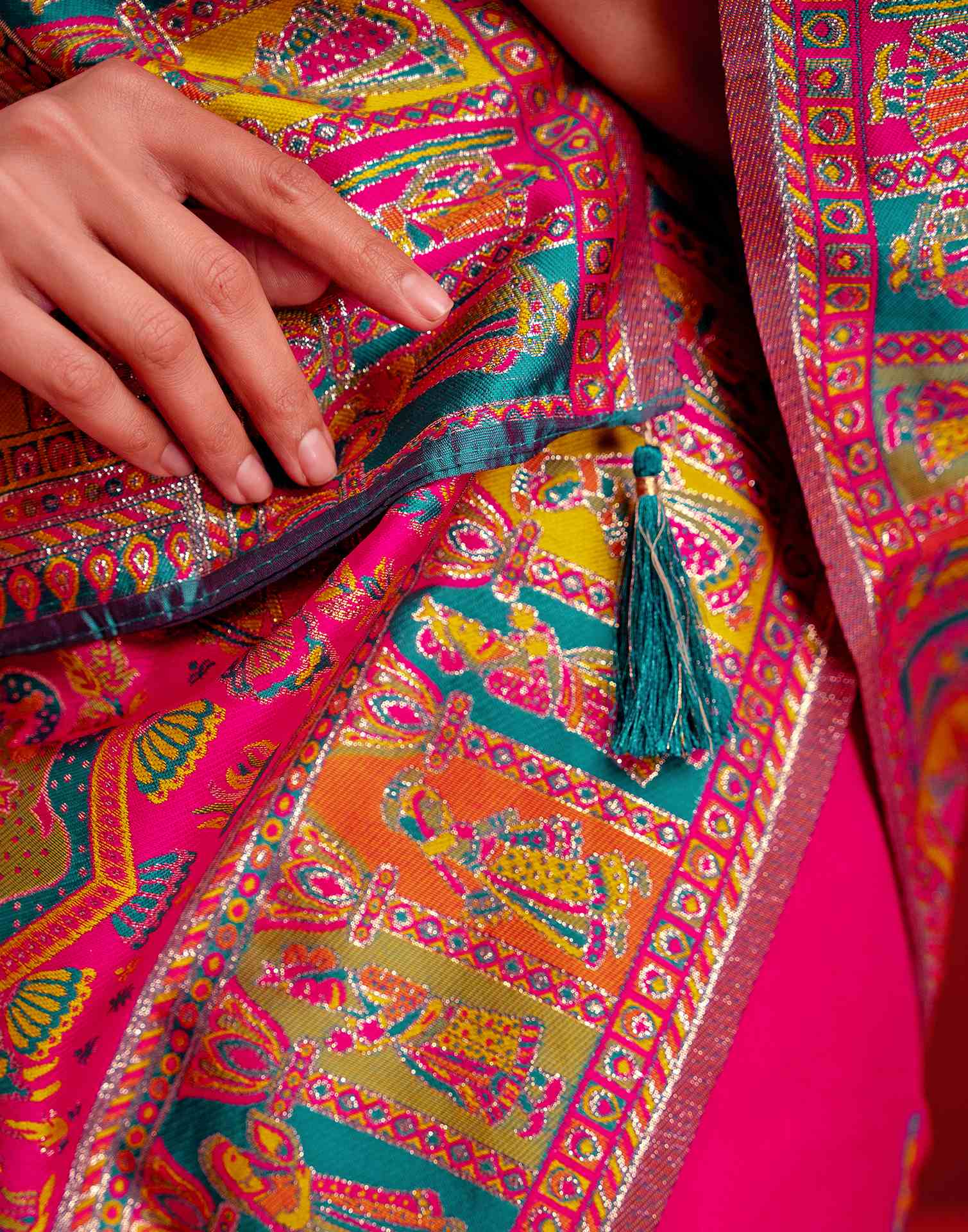 Rani Pink Silk Woven Paithani Saree - Image 12