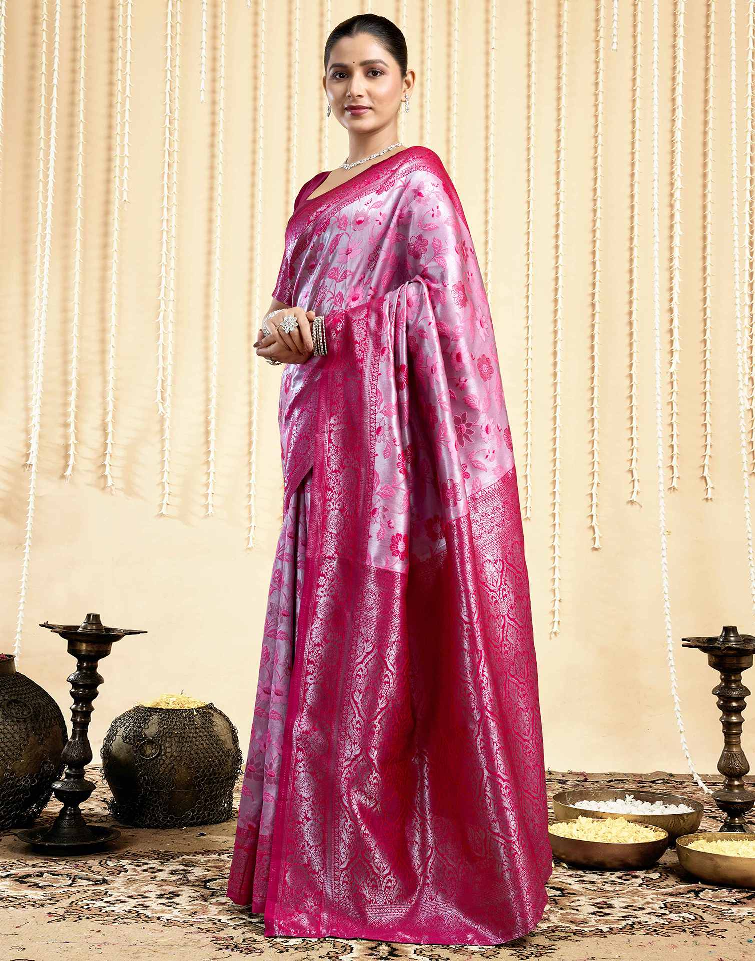 Rani Pink Silk Woven Banarasi Saree - Image 4