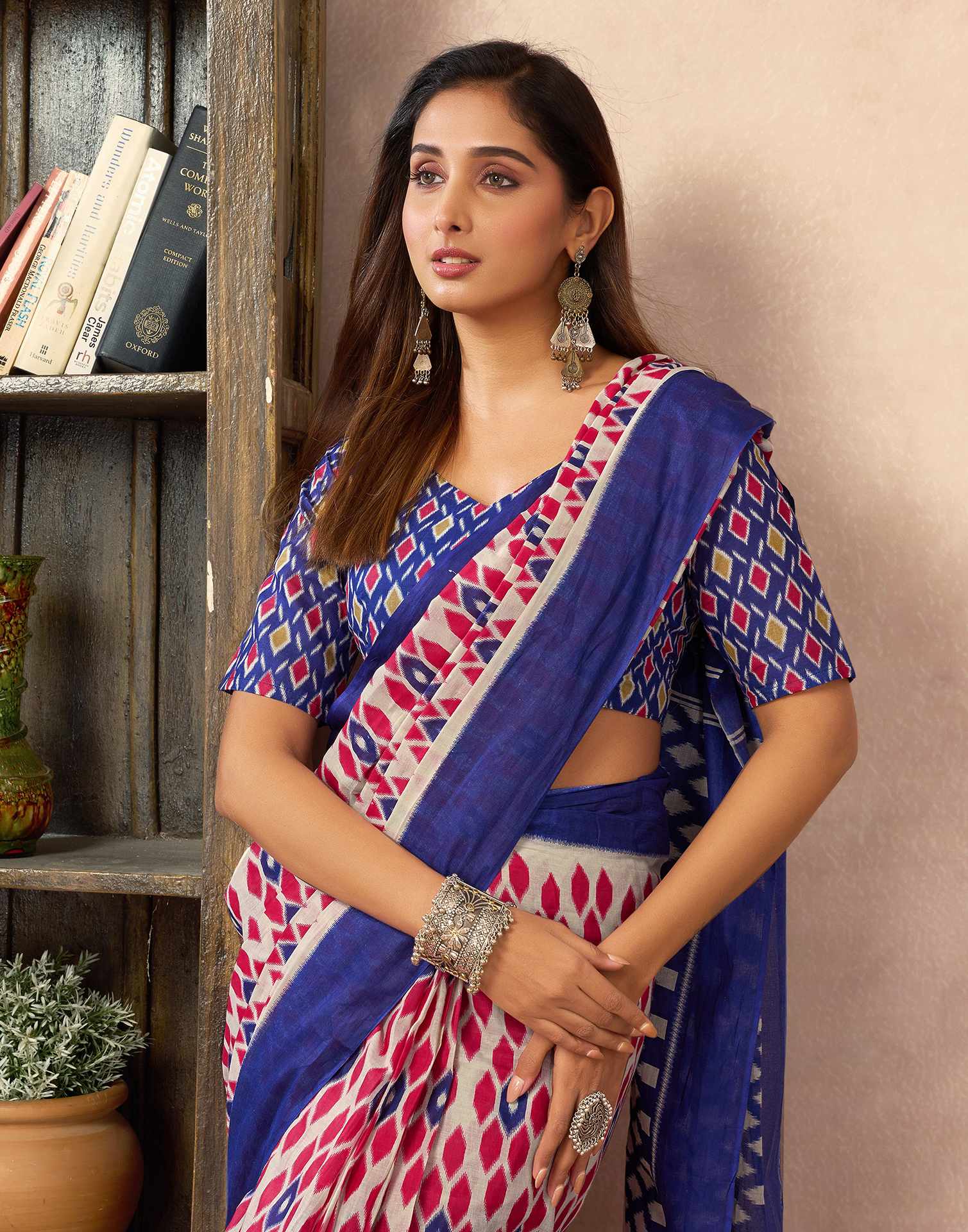 Ready To Wear Beige Cotton Printed Saree With Pocket - Image 4