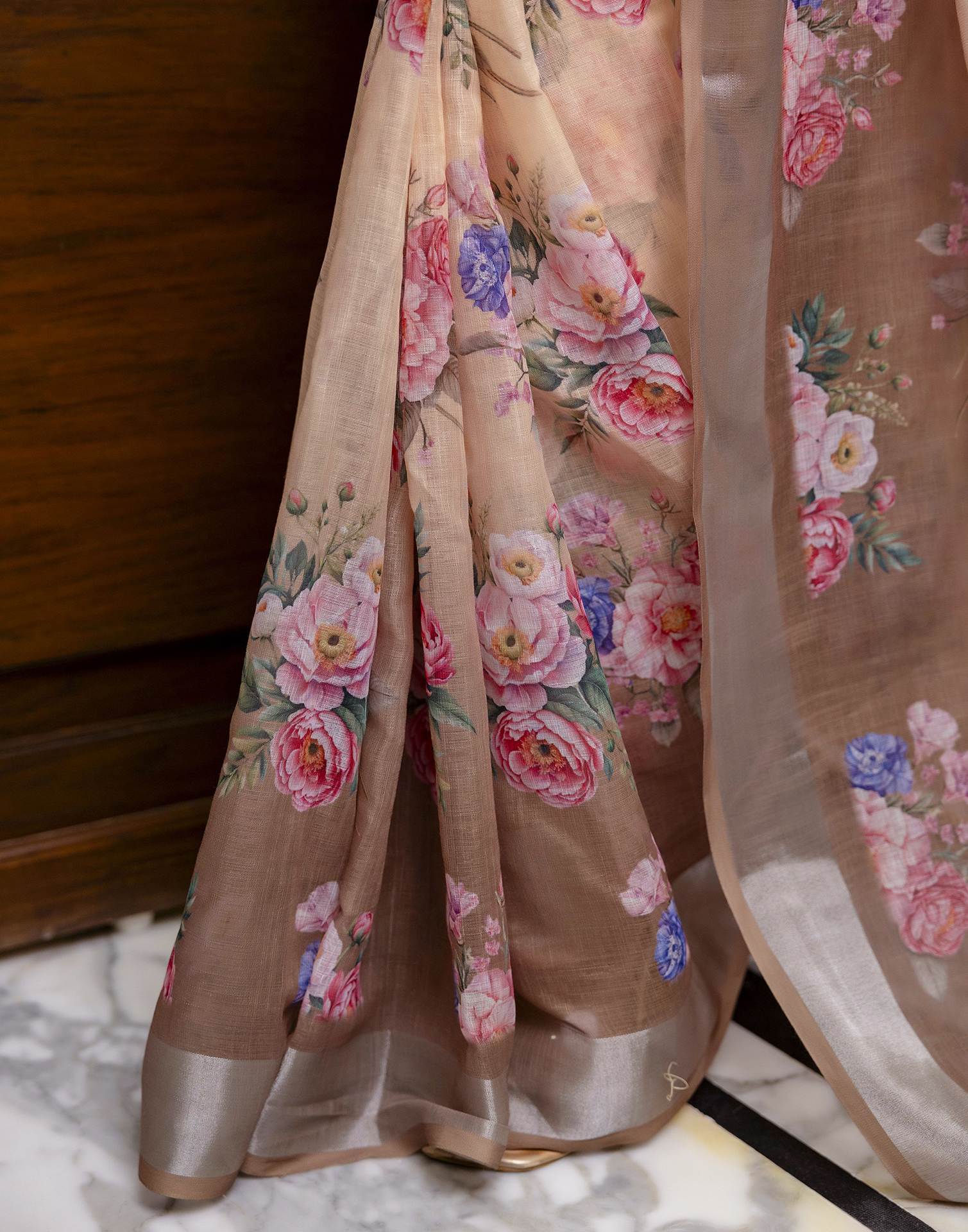 Ready To Wear Beige Linen Floral Printed Saree - Image 9