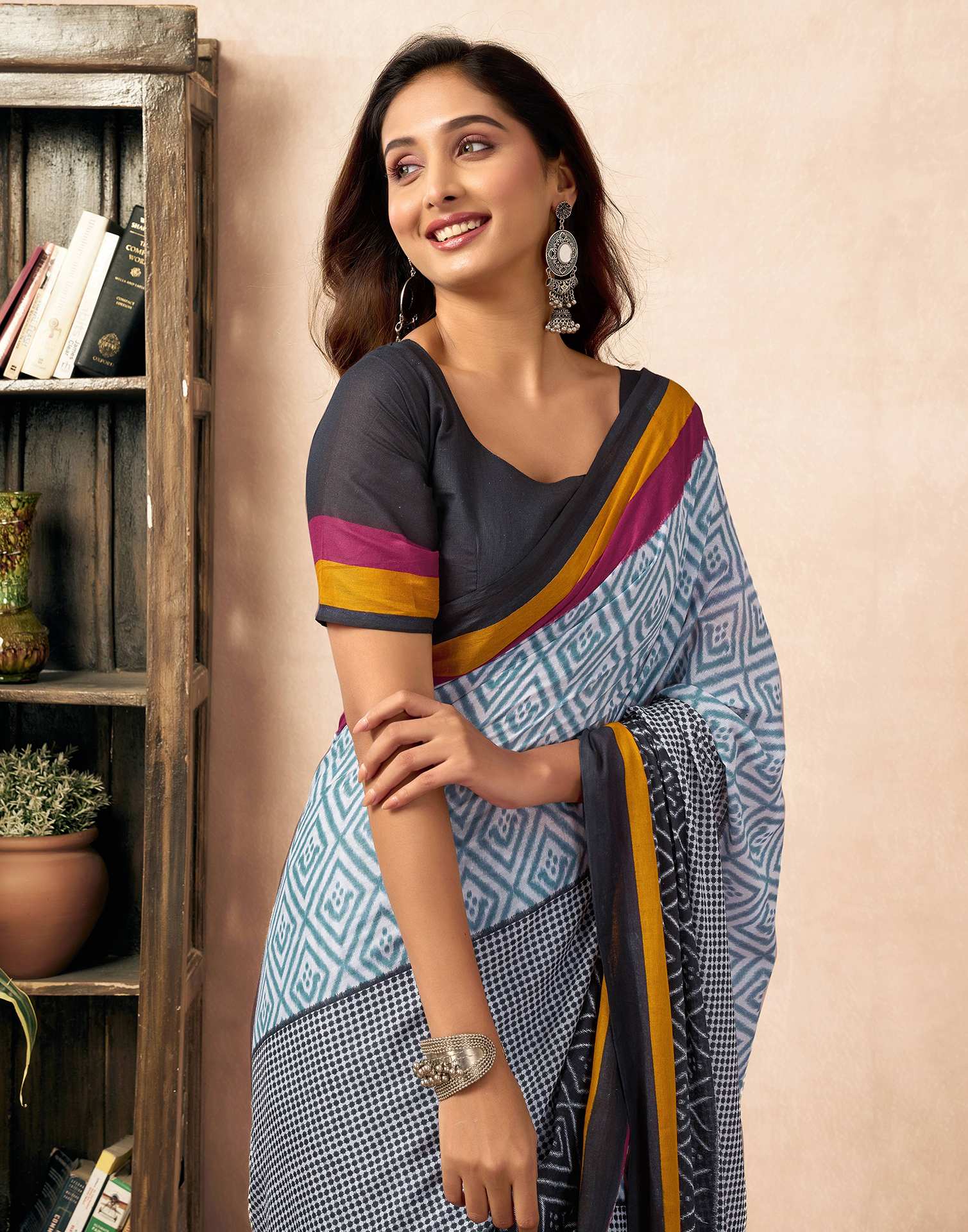 Ready To Wear Black Cotton Ikkat Printed Saree - Image 3
