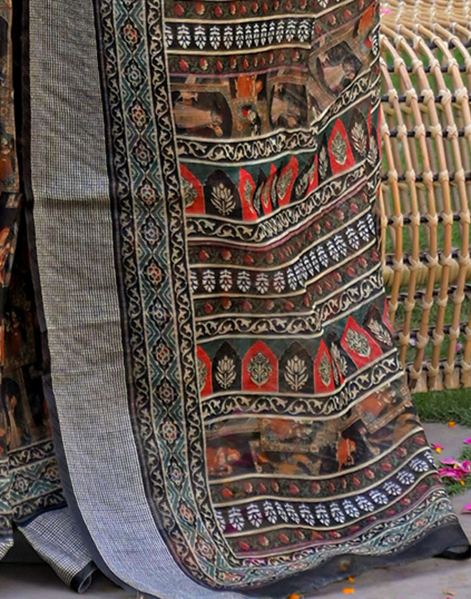 Ready To Wear Black Linen Printed Embroidery Border Saree - Image 10