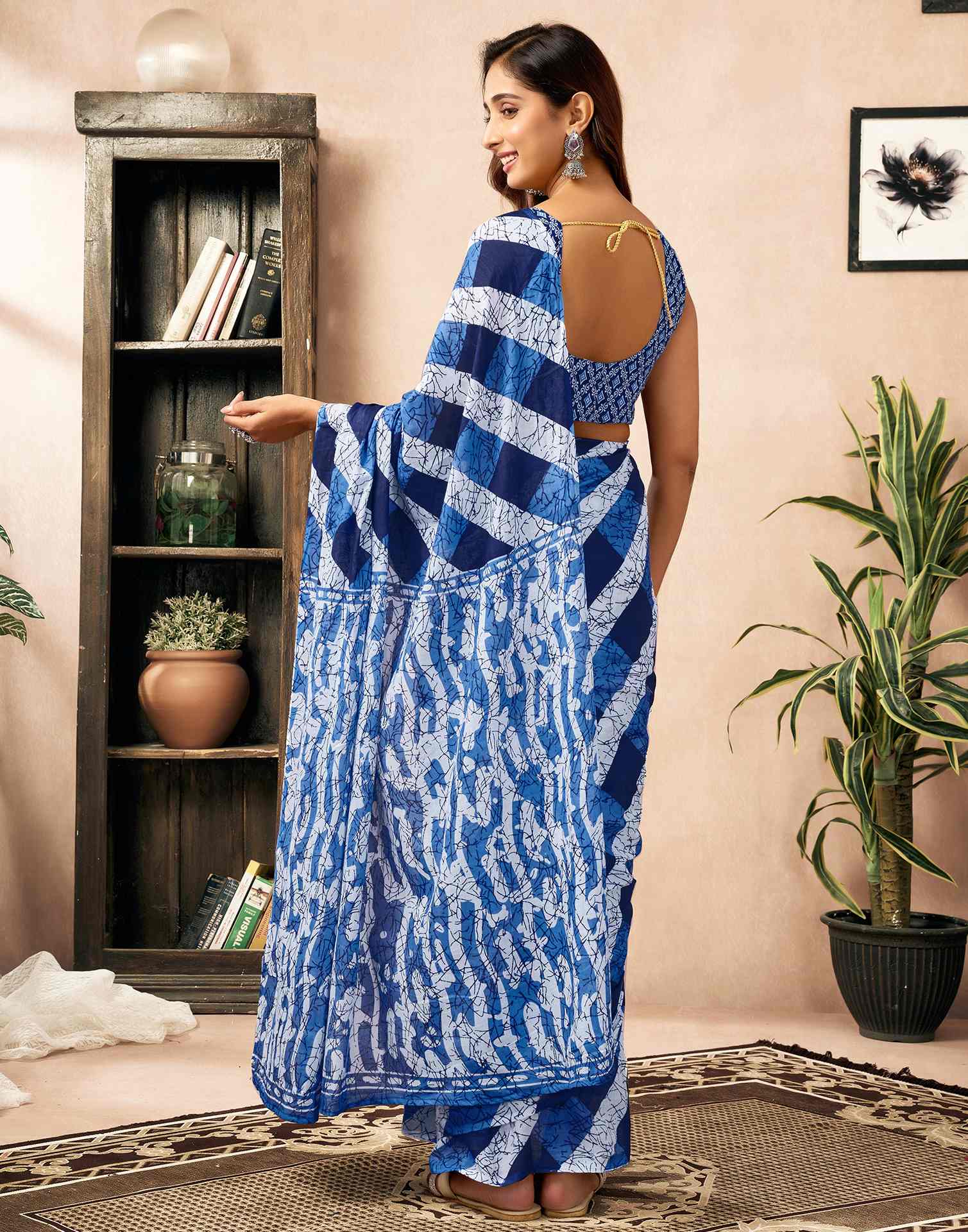Ready To Wear Blue Cotton Printed Saree With Pocket - Image 8