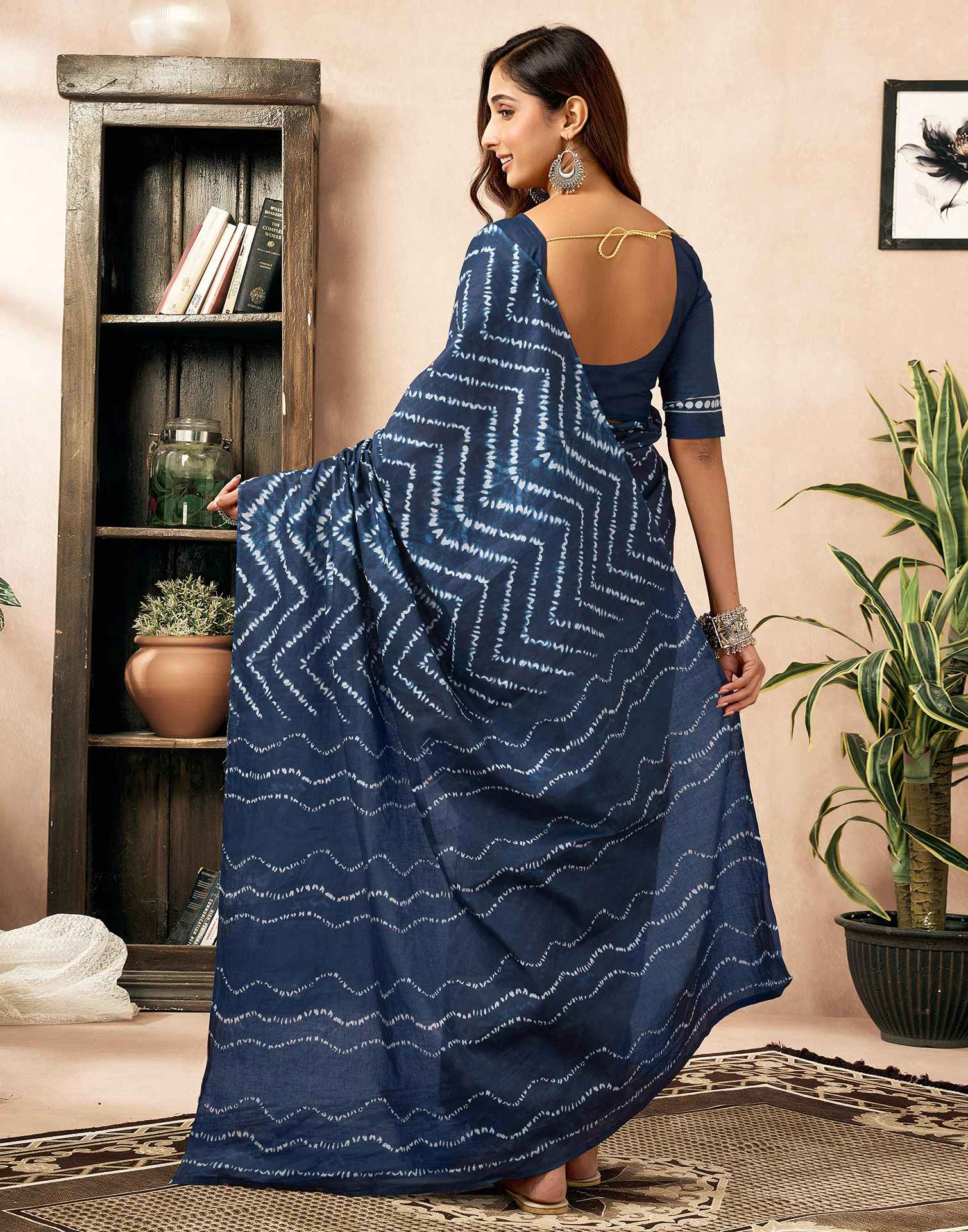 Ready To Wear Blue Cotton Printed Saree With Pocket - Image 8