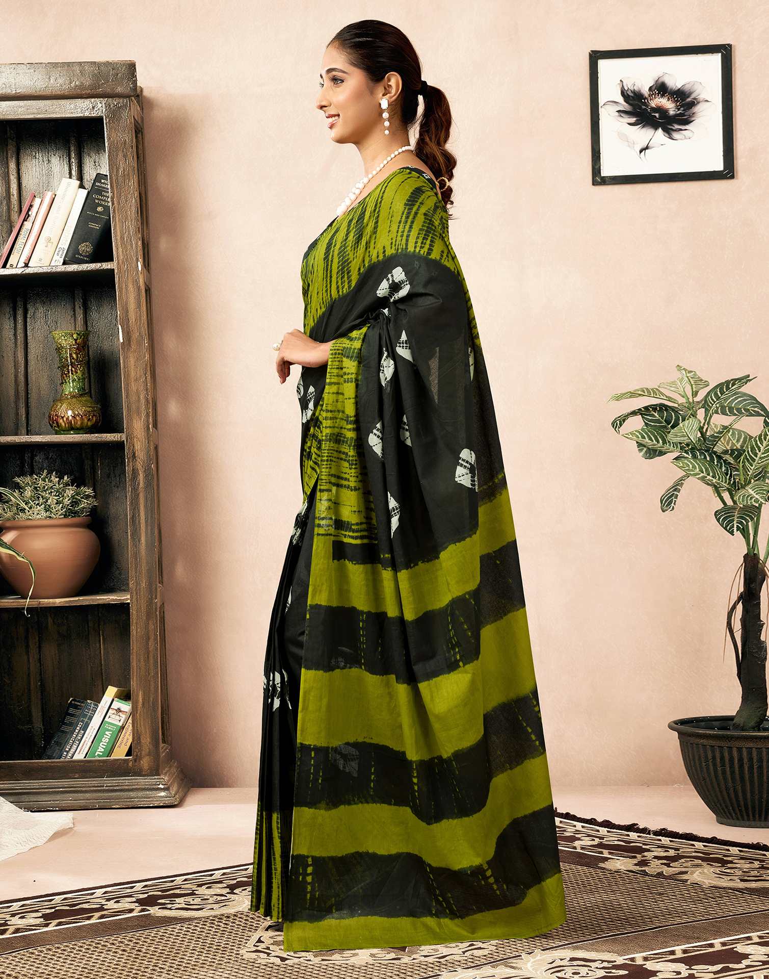 Ready To Wear Bottle Green Cotton Printed Saree - Image 5