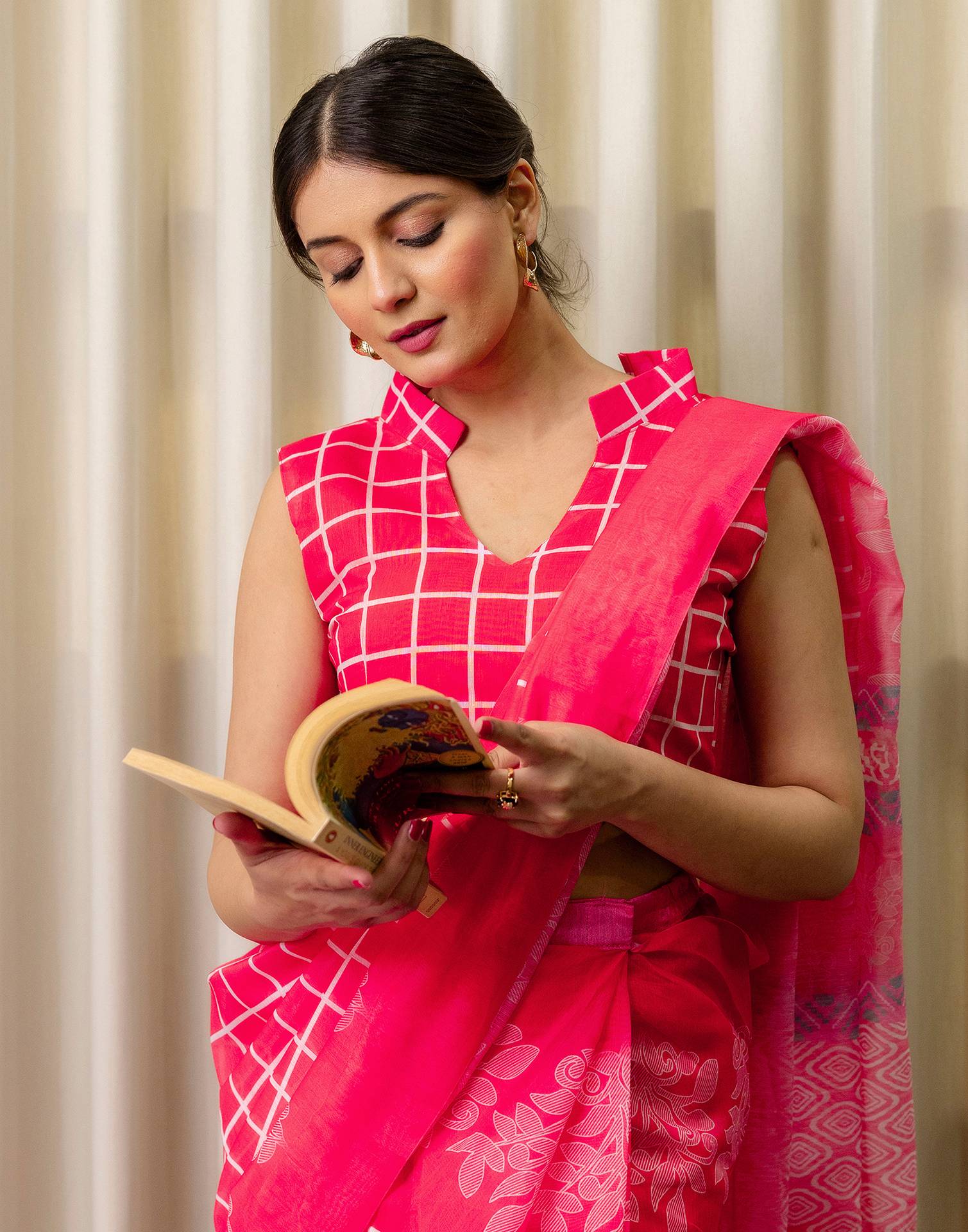 Ready To Wear Coral Pink Linen Printed Saree - Image 4