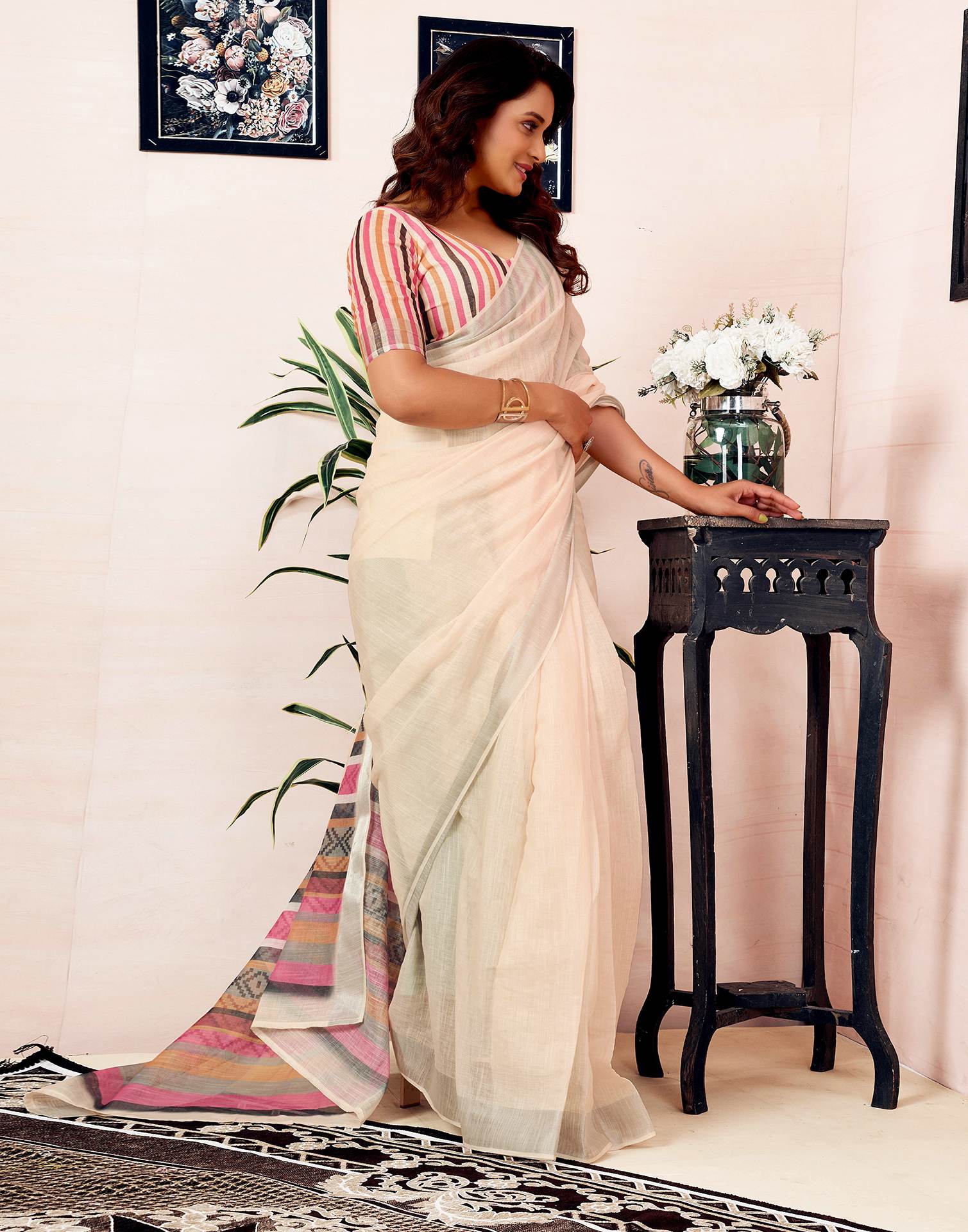 Ready To Wear Cream Linen Printed Saree With Pocket - Image 9