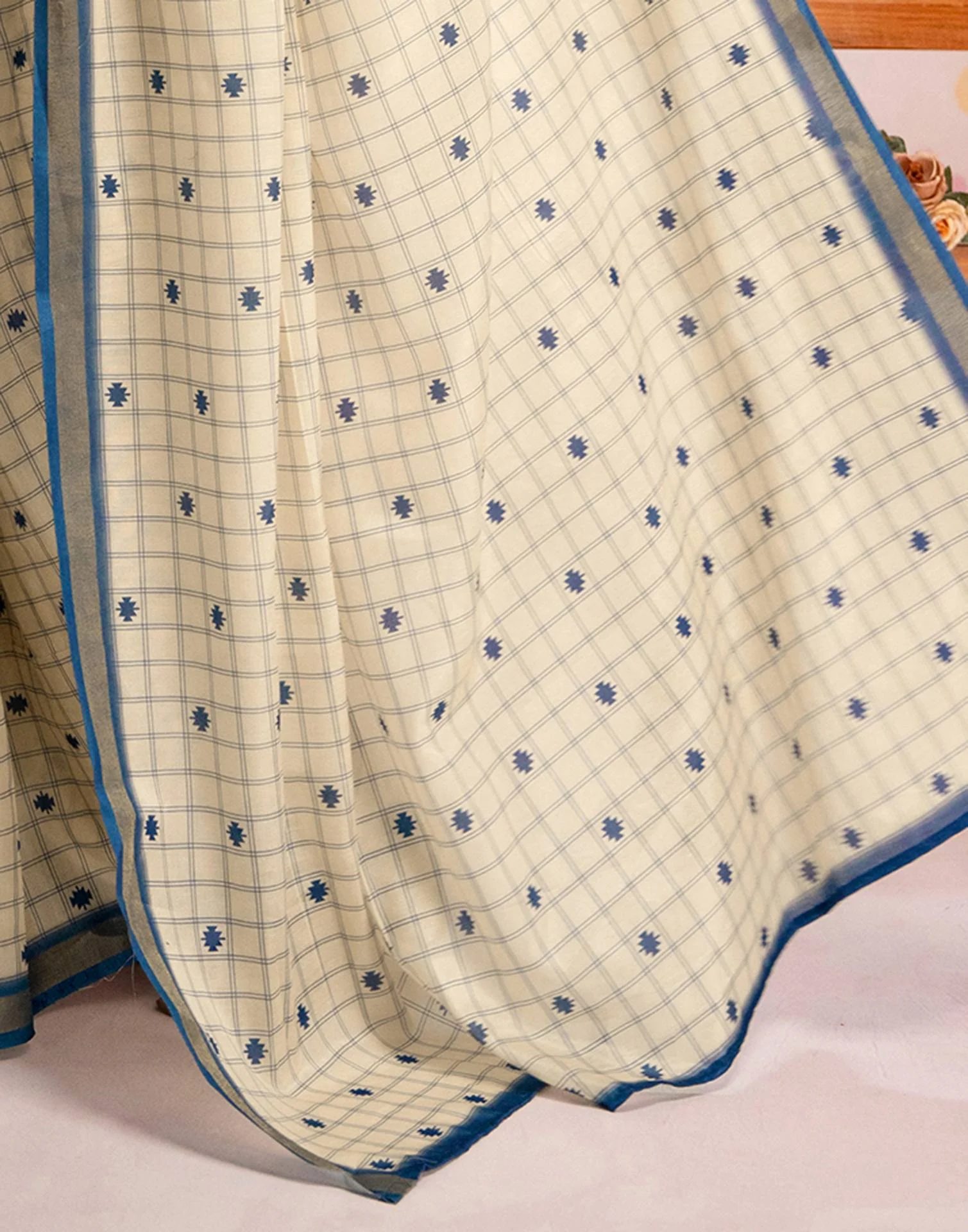 Ready To Wear Cream Silk Printed Saree - Image 14
