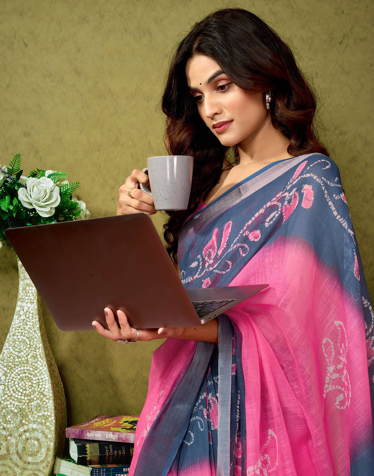 Ready To Wear Dark Pink Linen Zari Printed Saree - Image 5