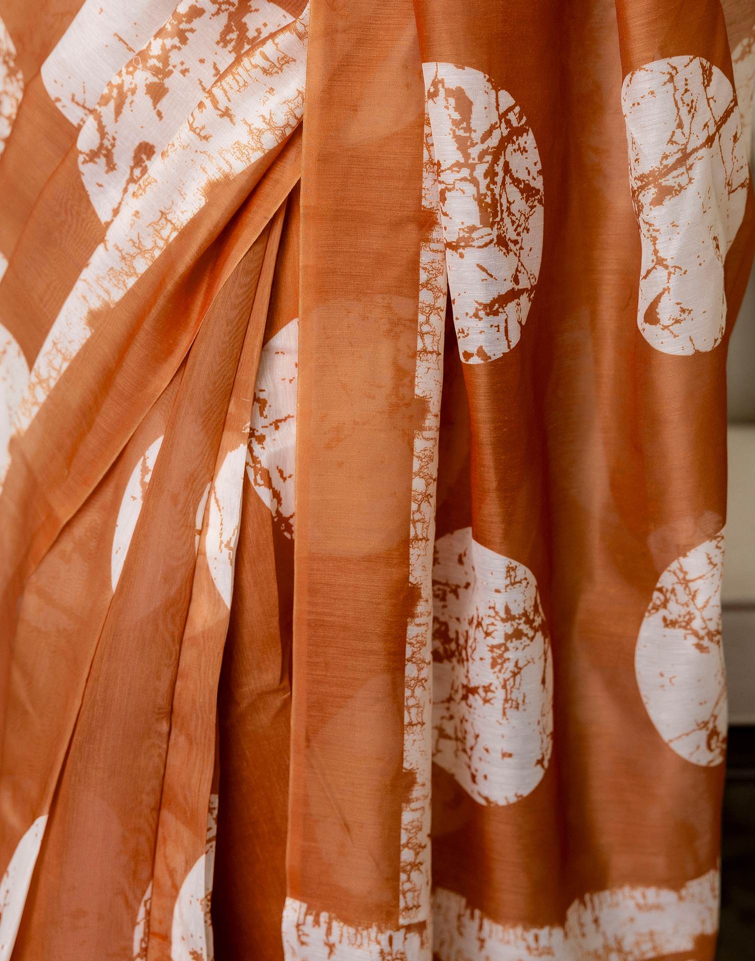 Ready To Wear Dusty Orange Linen Printed Saree - Image 11