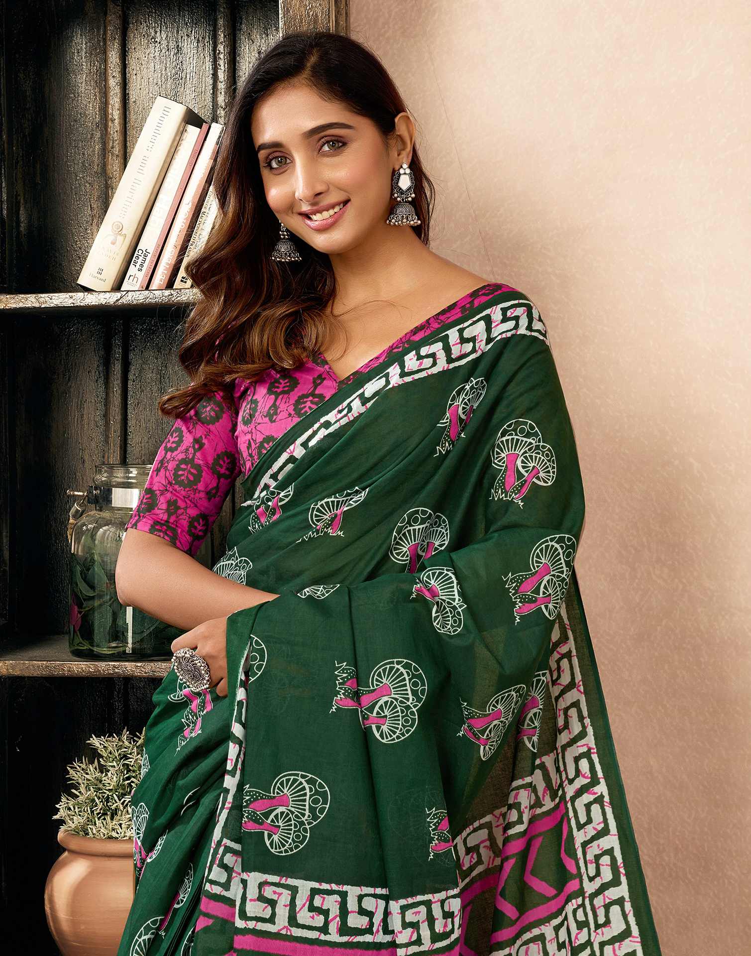Ready To Wear Green Cotton Printed Saree With Pocket - Image 11