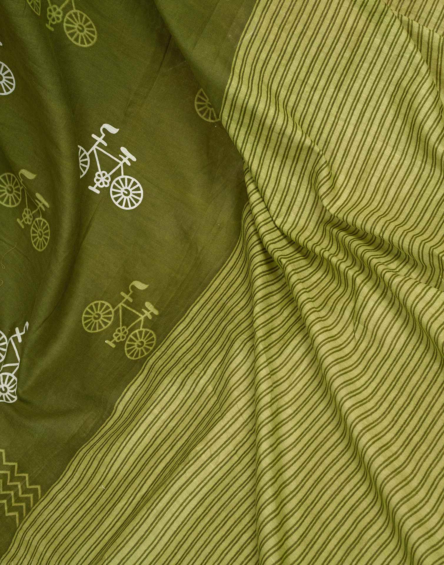 Ready To Wear Green Cotton Printed Saree With Pocket - Image 10